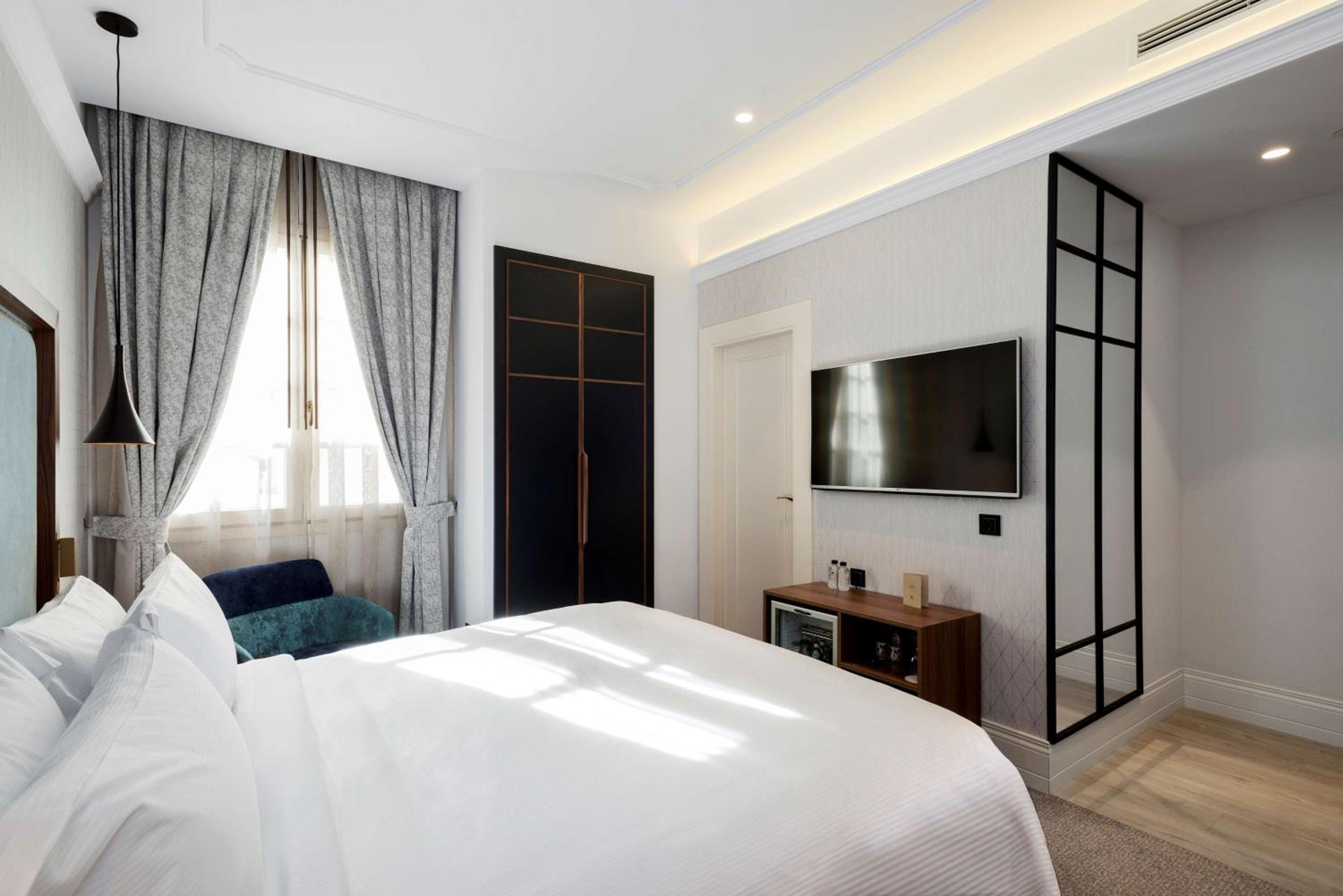 King Guest Room