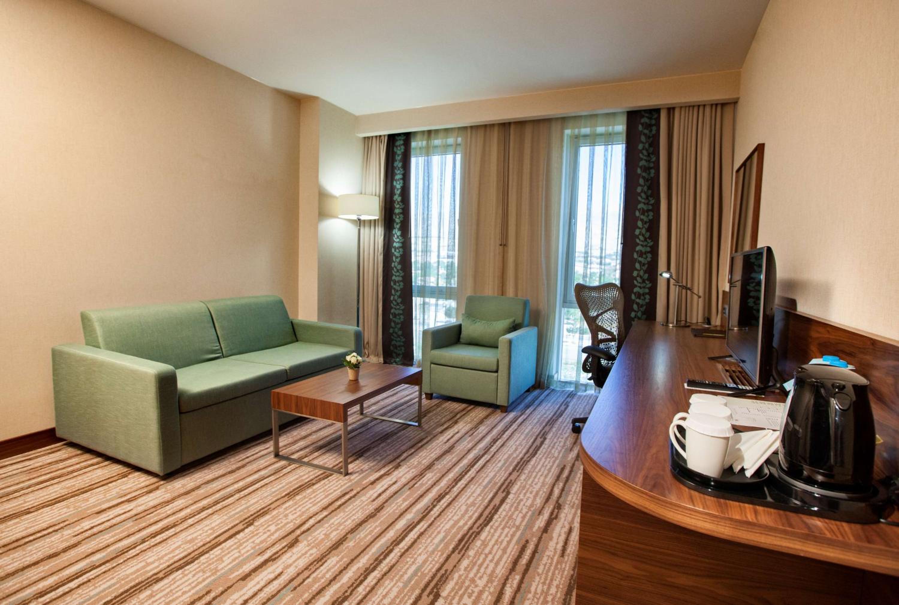One-Bedroom King Suite