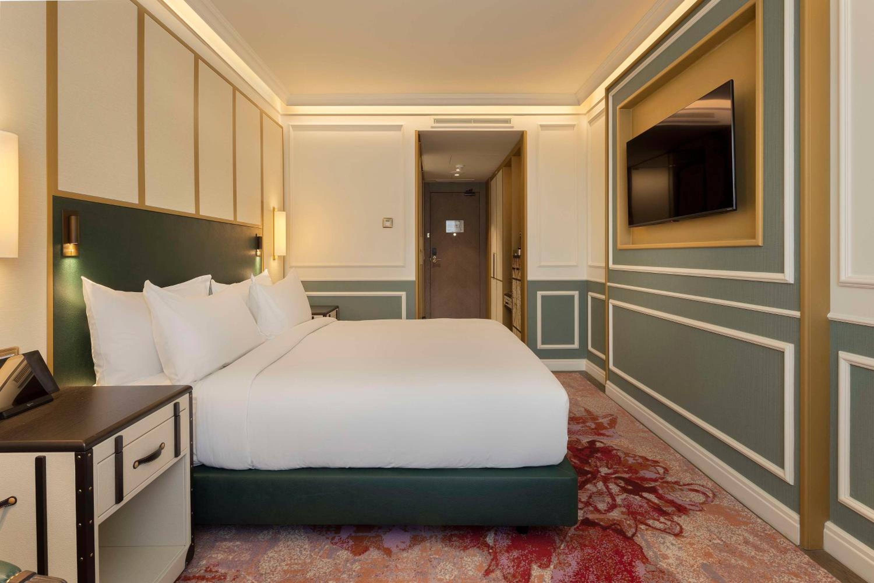 King Guest Room - Photo 1
