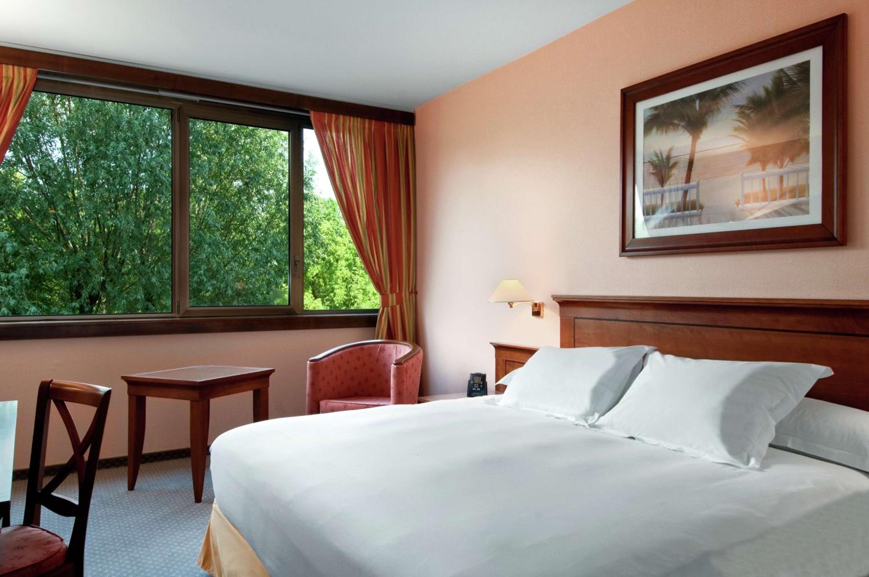 King Guest Room photo 3