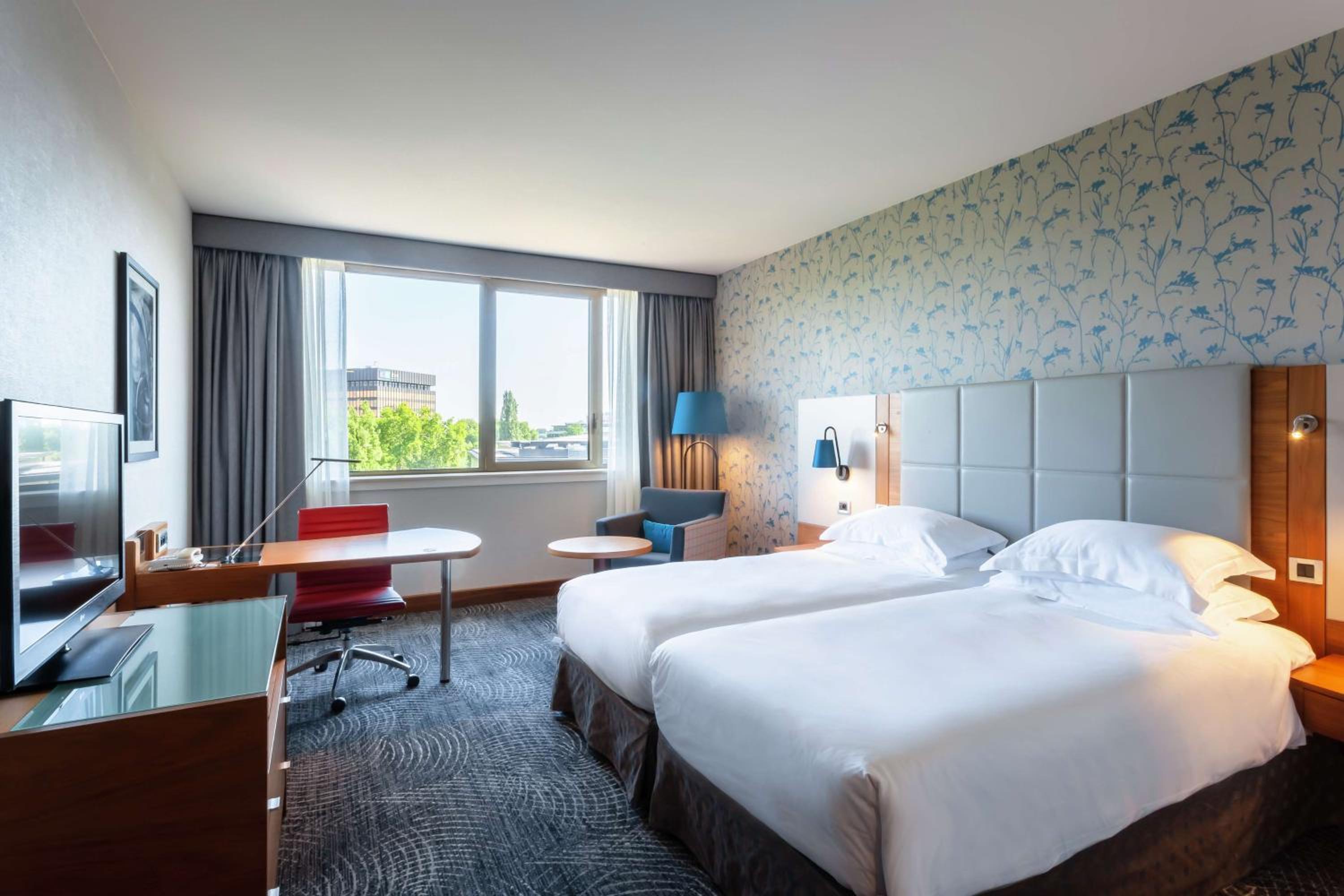 Deluxe Twin Room photo 3