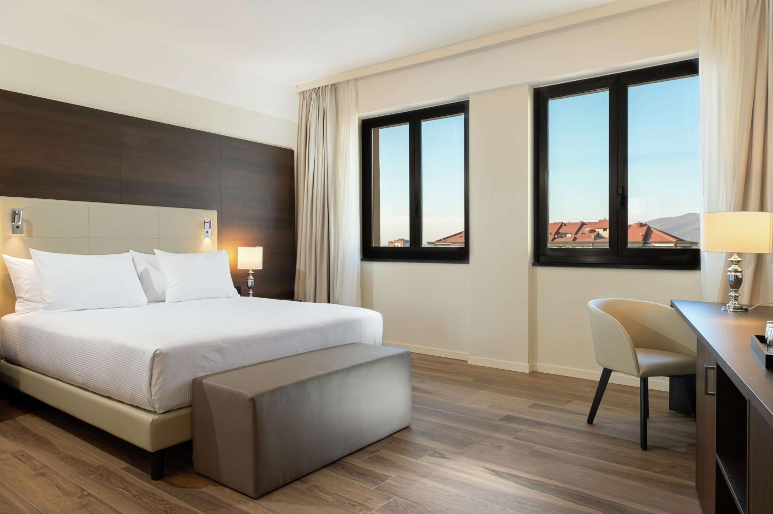 Superior King Room