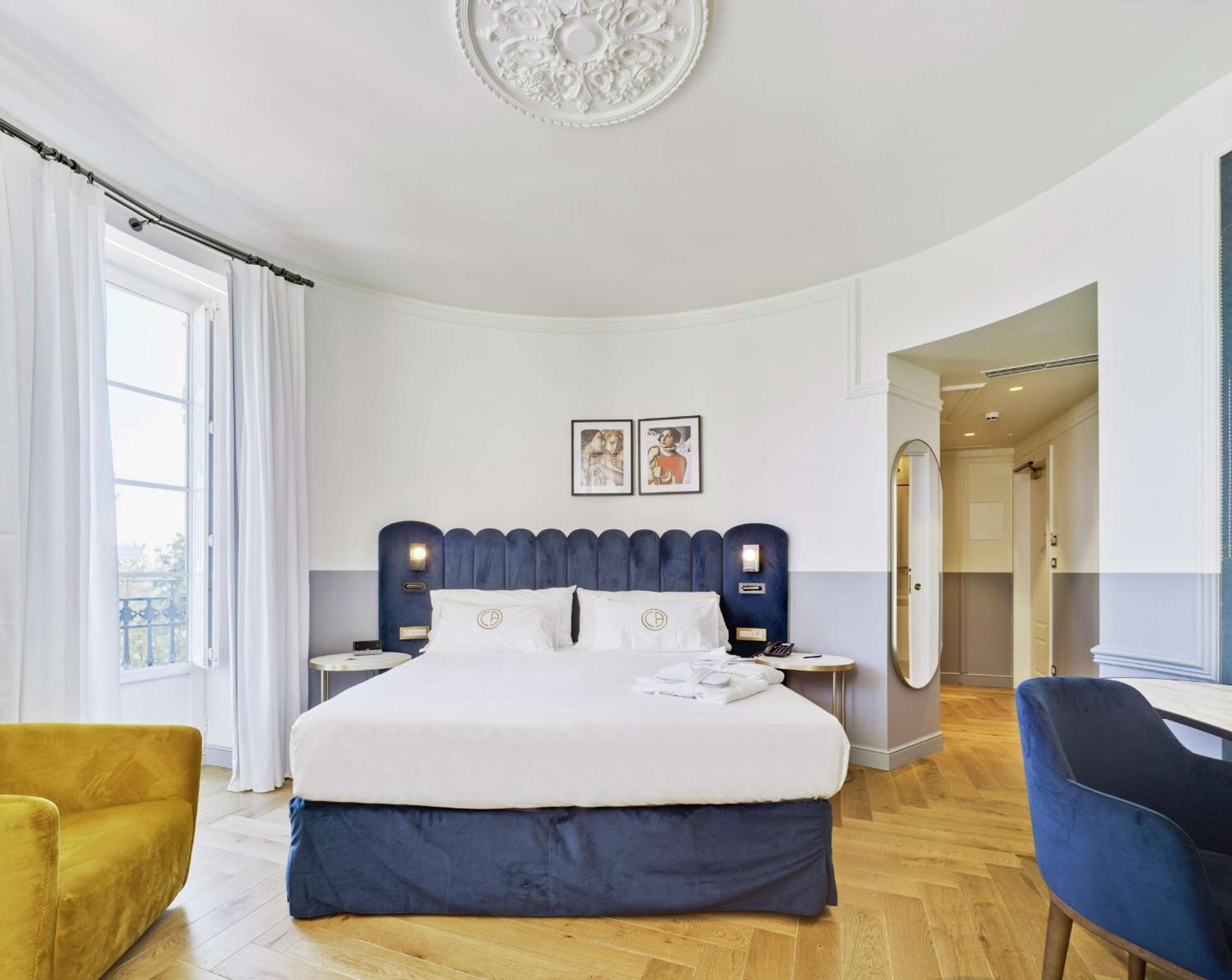 Joaquin Room with Sea View