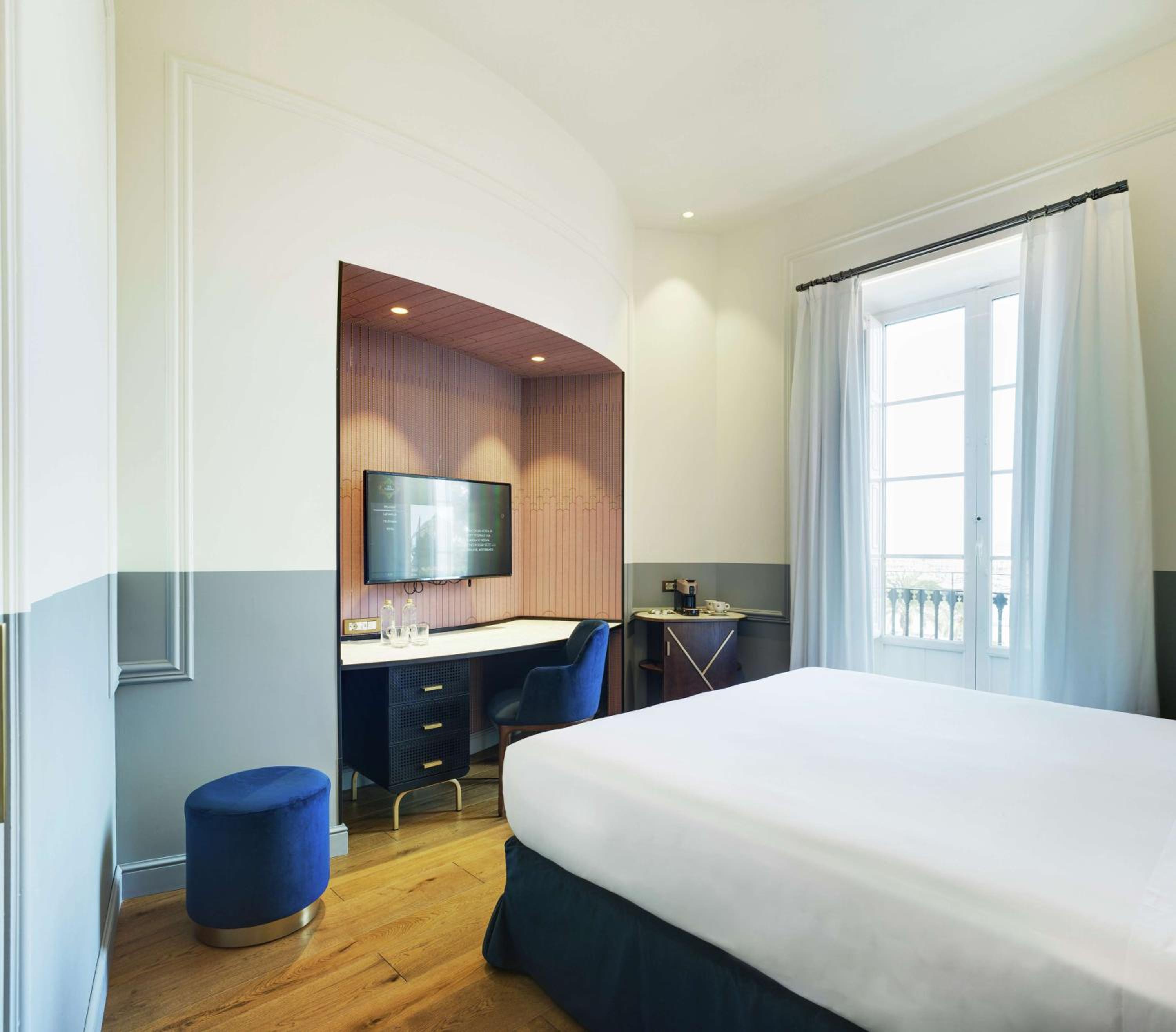 Carmen Room with Sea View thumbnail 6