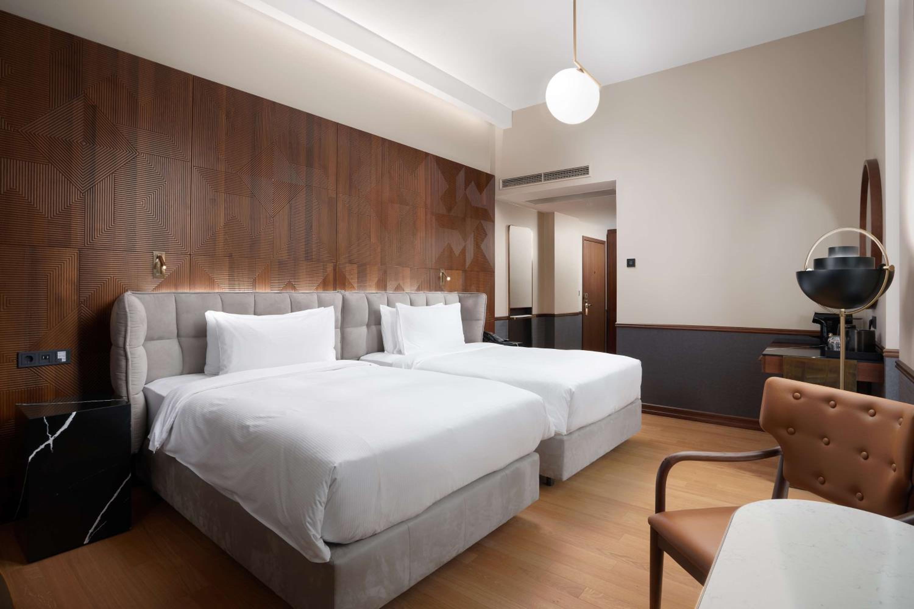 Deluxe Twin Room - Photo 2