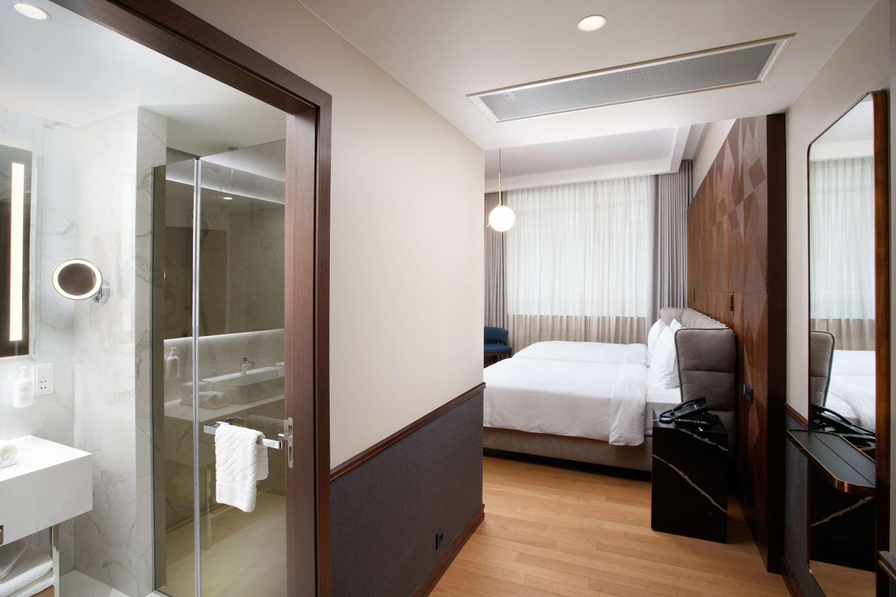 Deluxe Twin Room - Photo 5