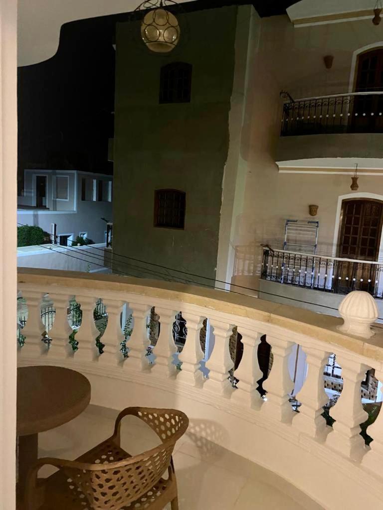 Double Room with Balcony - Photo 4