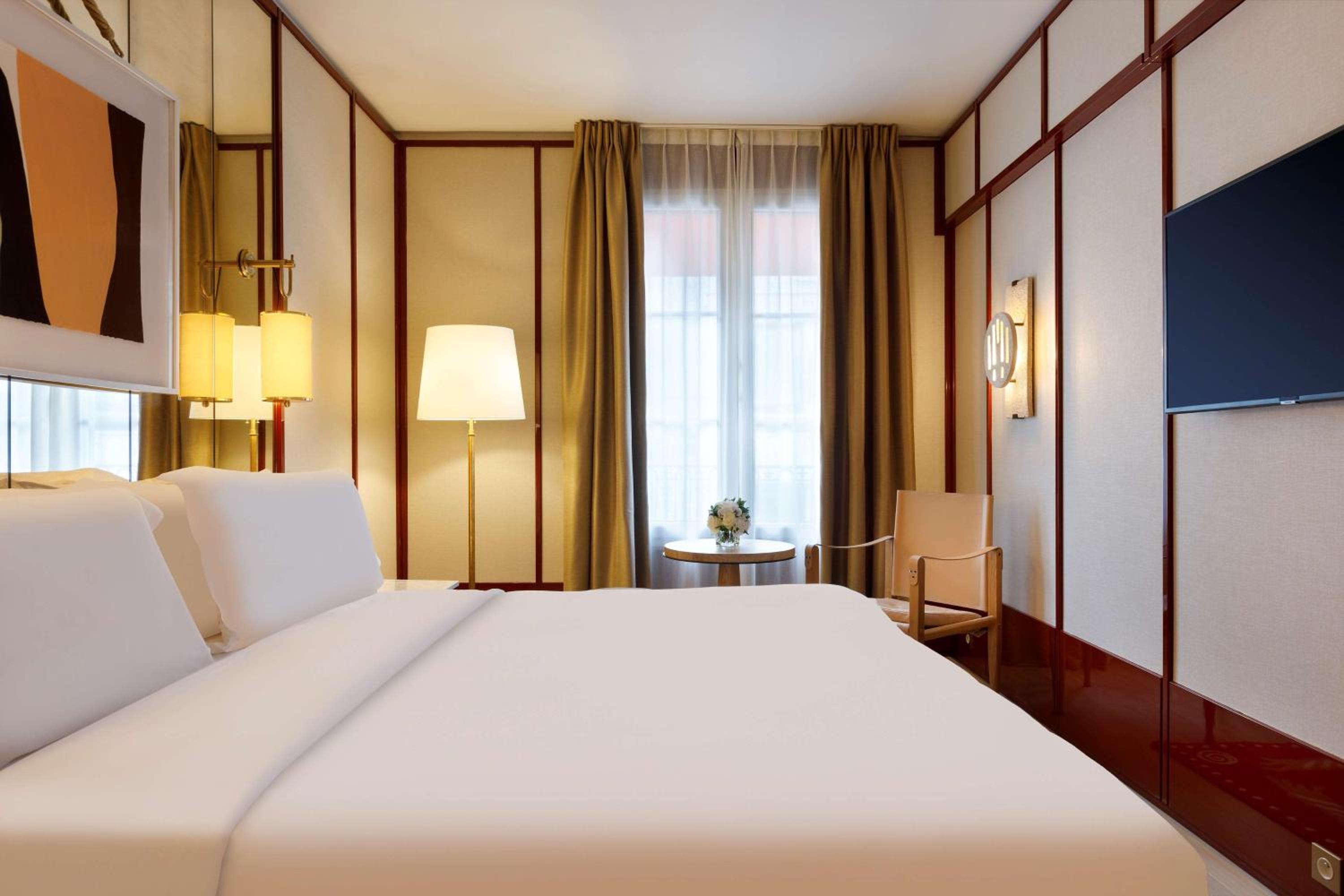 Deluxe King Room photo 3