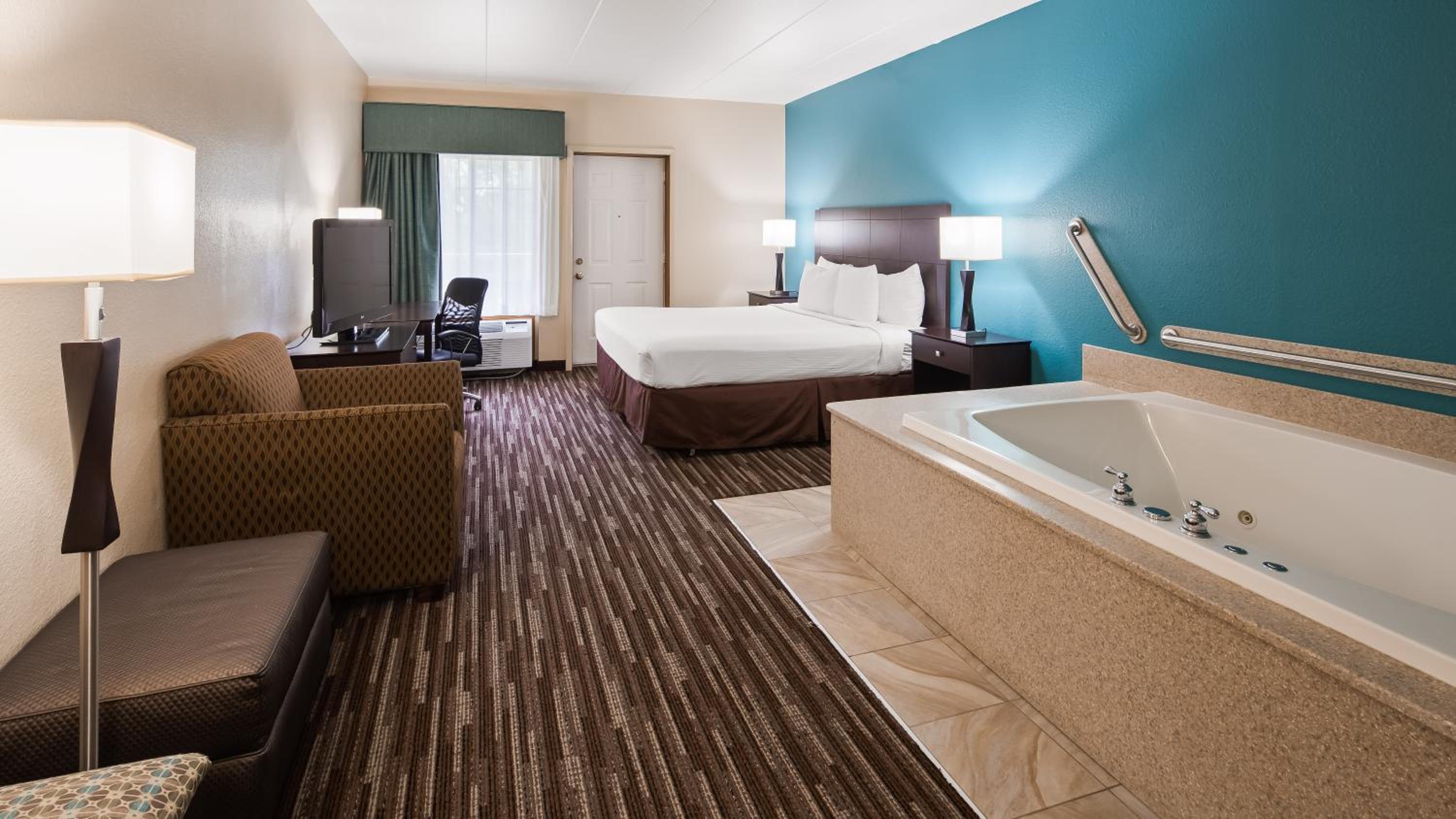 Standard King Room - Photo 3