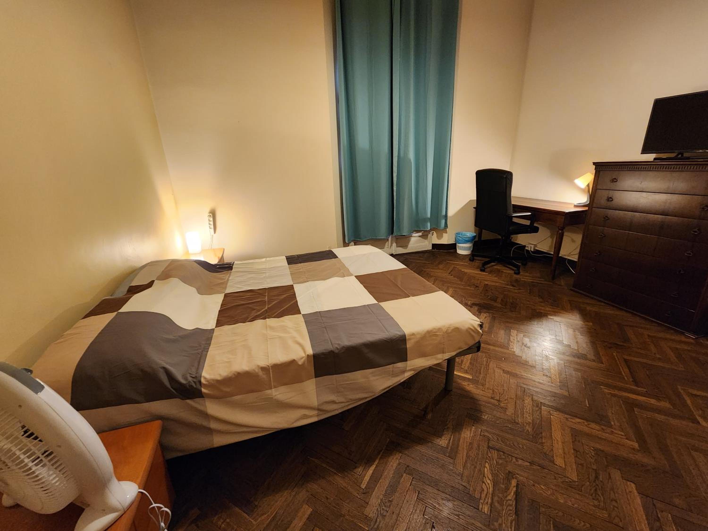 Queen Room with Shared Bathroom