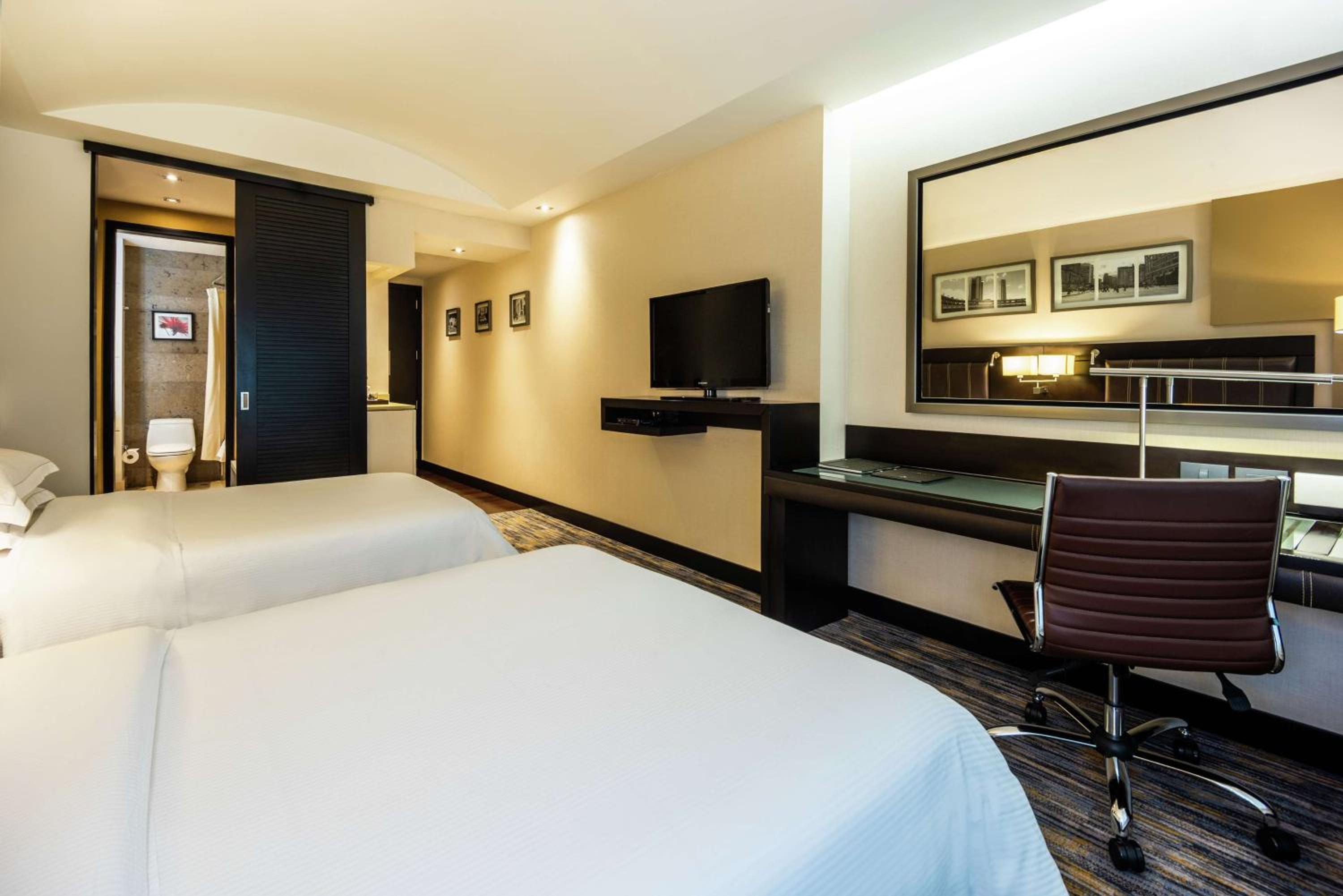 Double Room with Two Double Beds - Photo 1