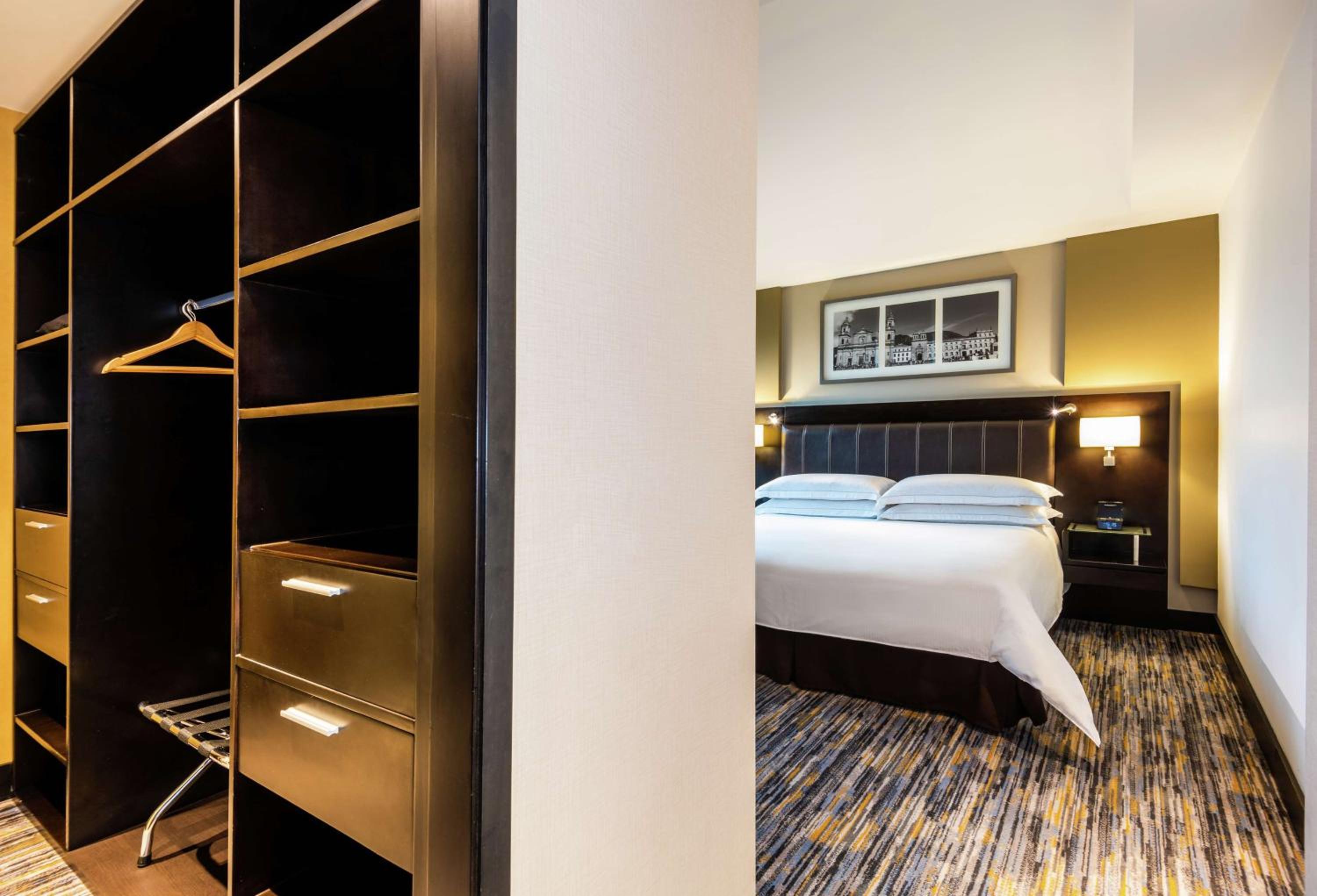 One-Bedroom King Suite - Photo 8