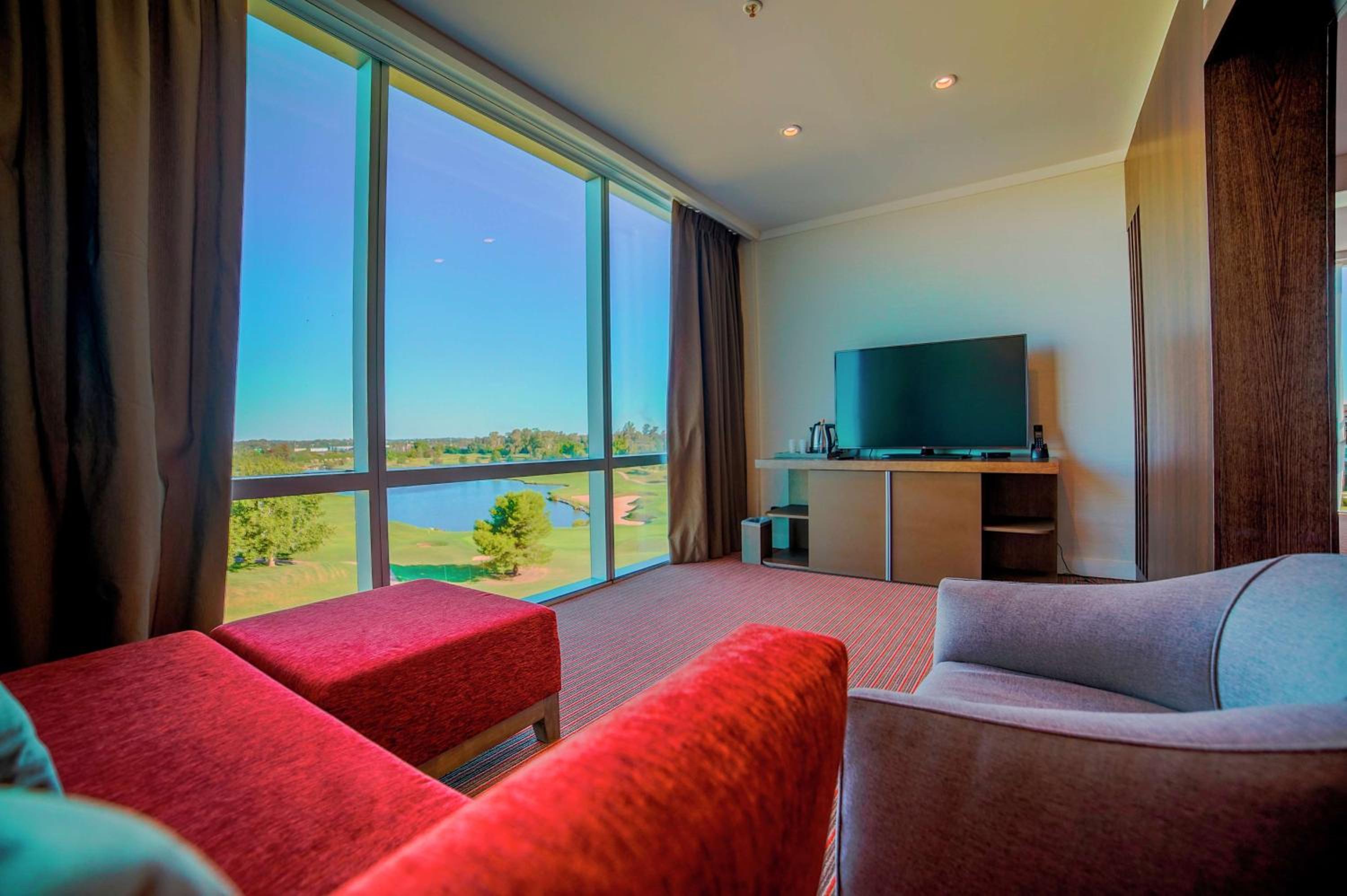 Corner King Suite with Terrace