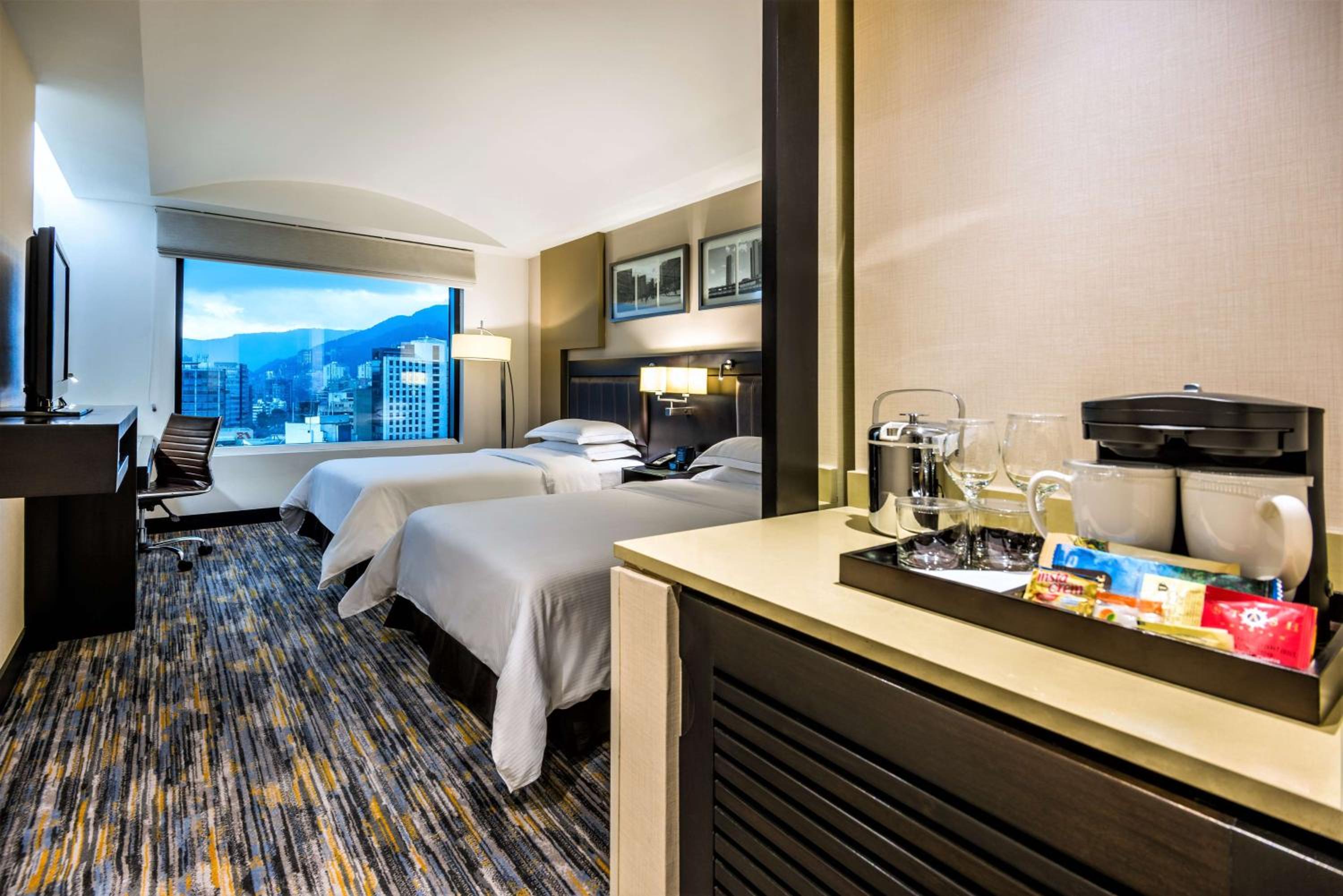 Double Room with Two Double Beds - Photo 3