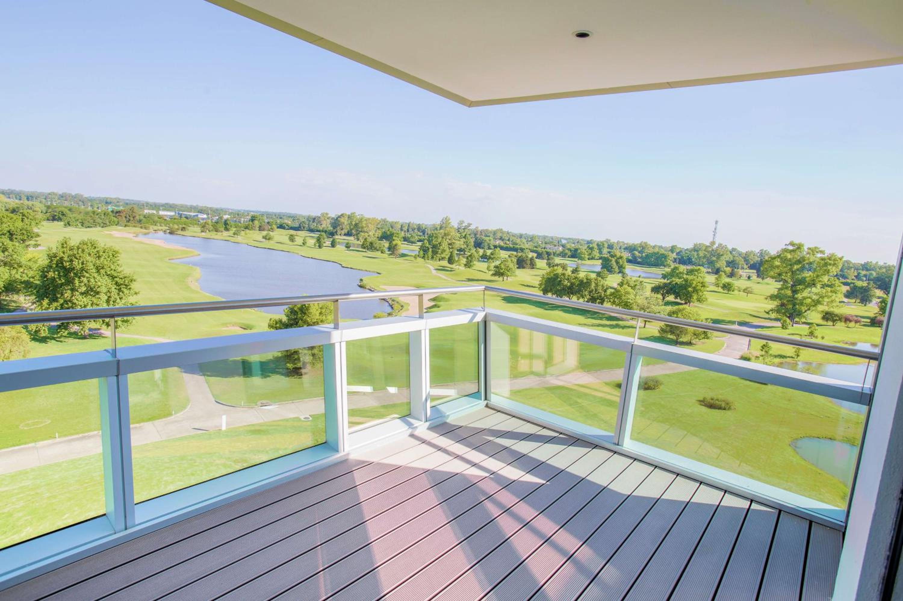 Corner King Suite with Terrace