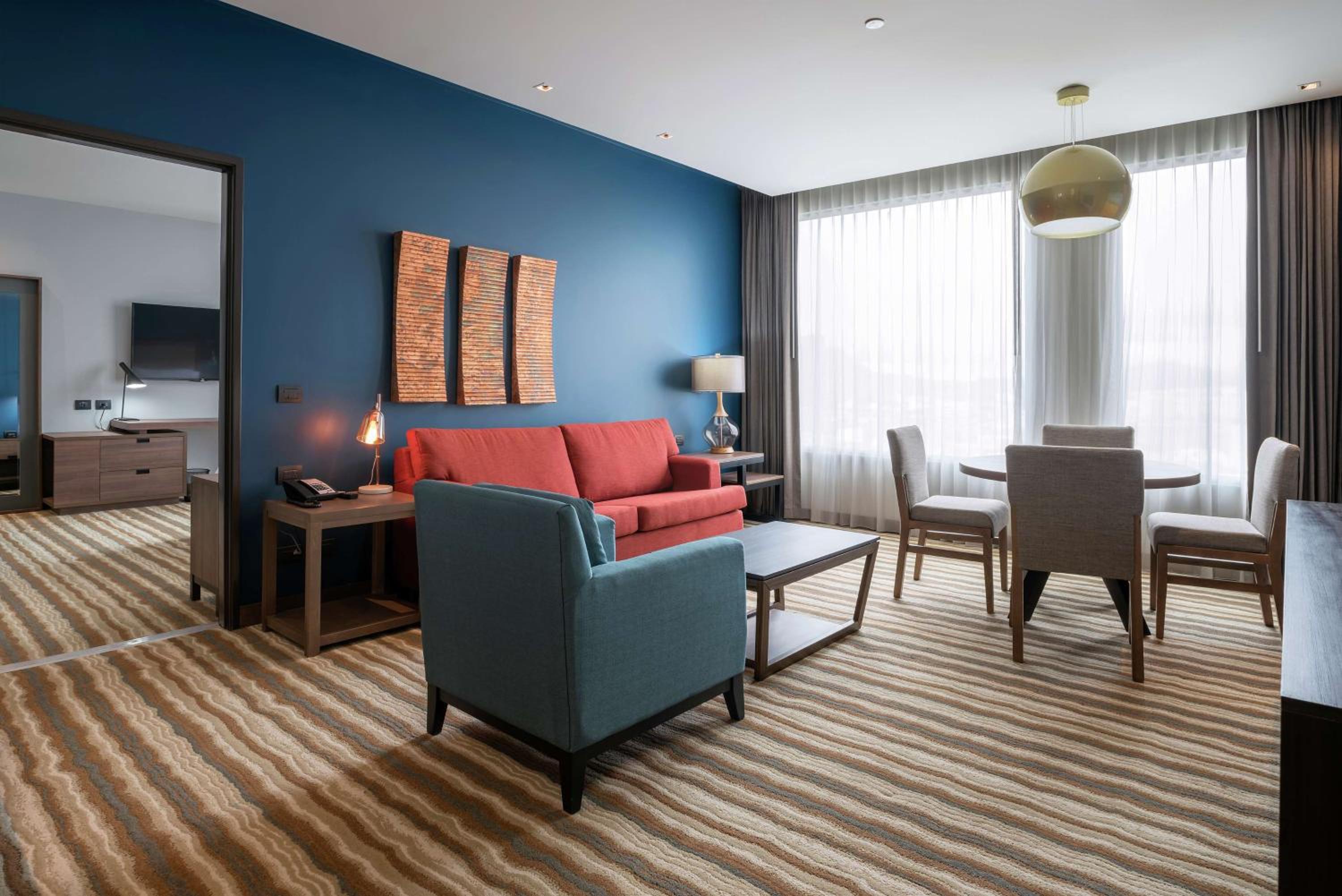 One-Bedroom King Suite photo 2