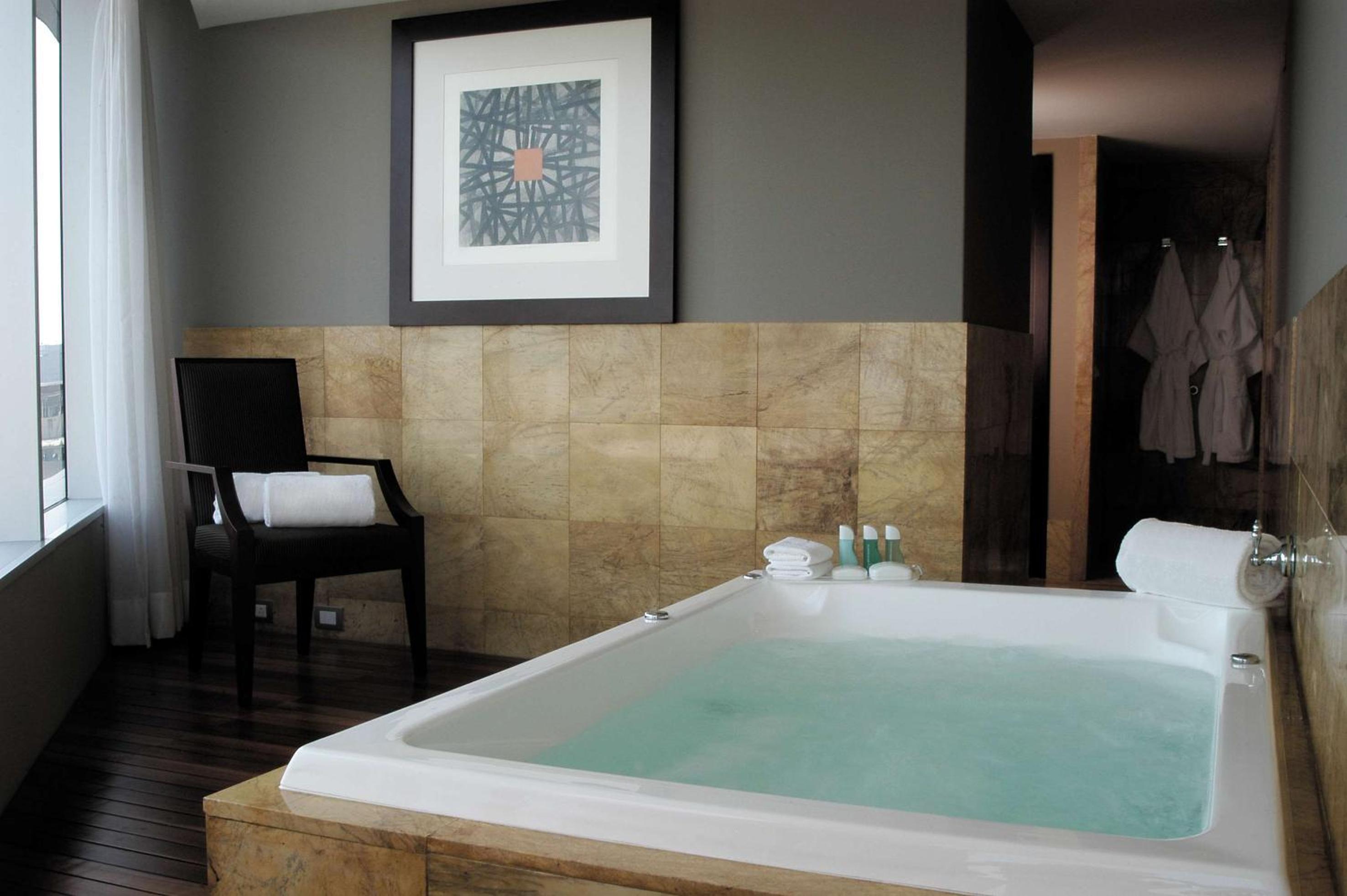 King Master Suite - Photo 6
