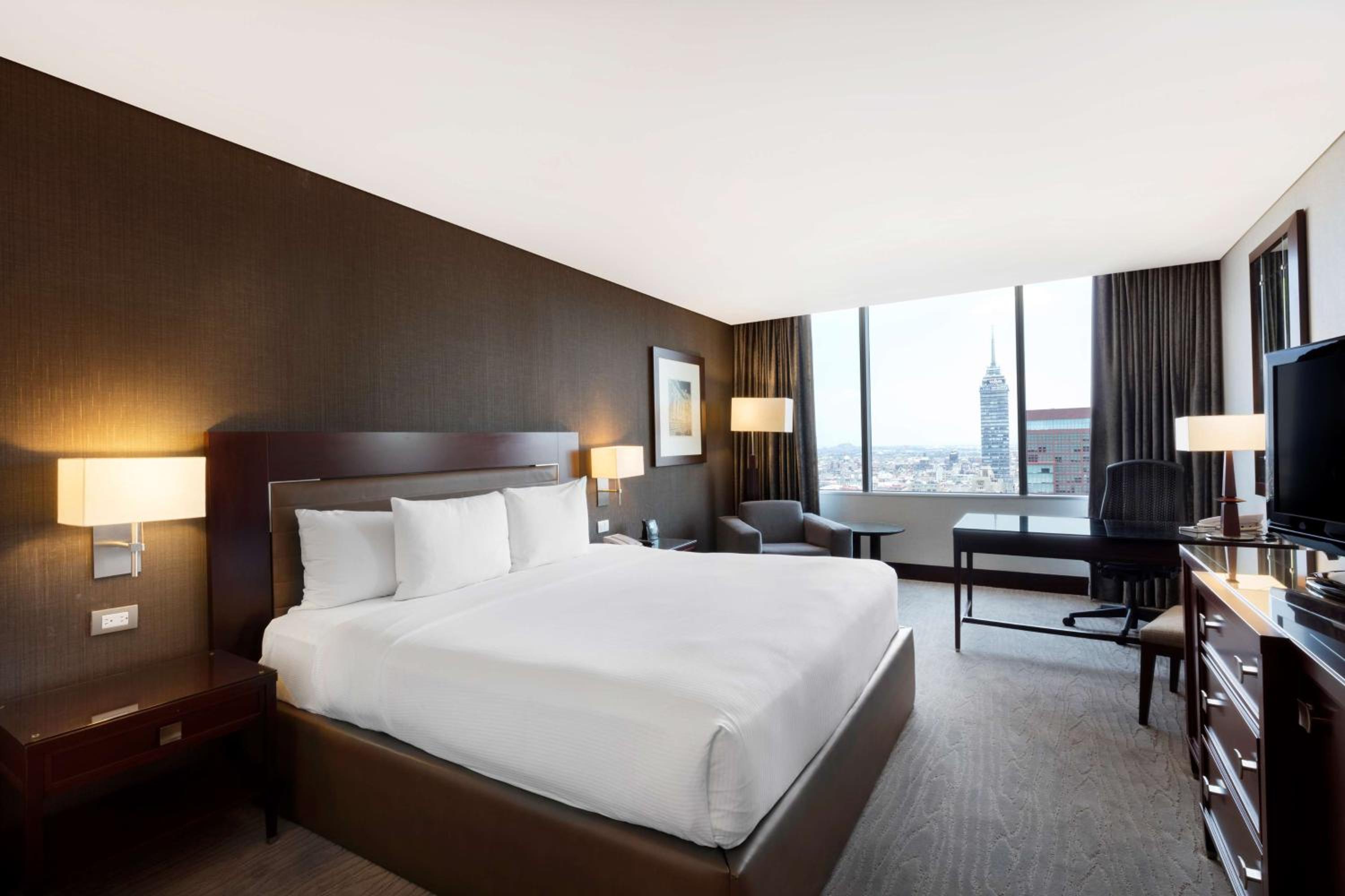 Standard King Room - Photo 1
