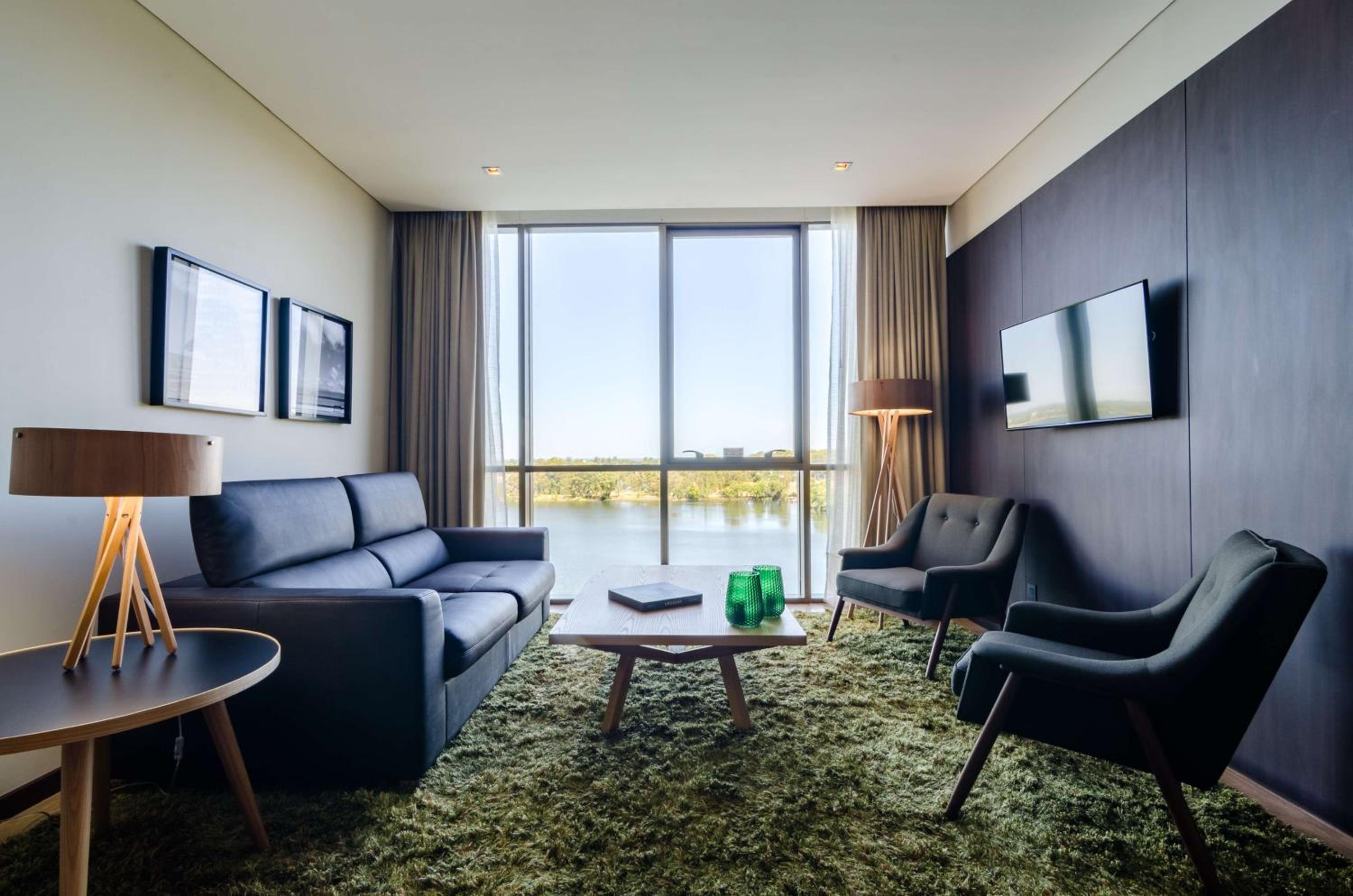 Suite with Lake View photo 1