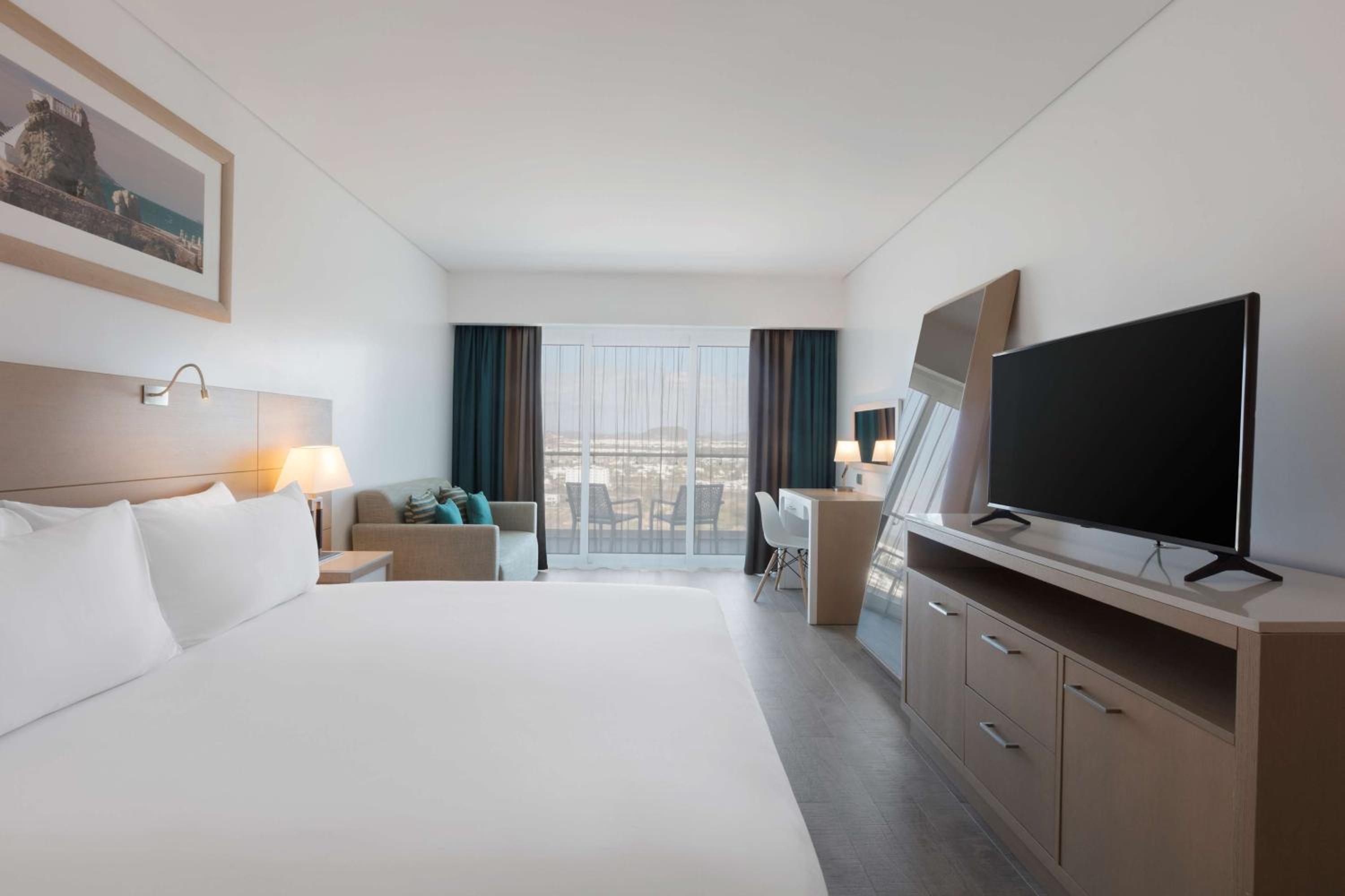Deluxe Double Room with Two Double Beds and City View