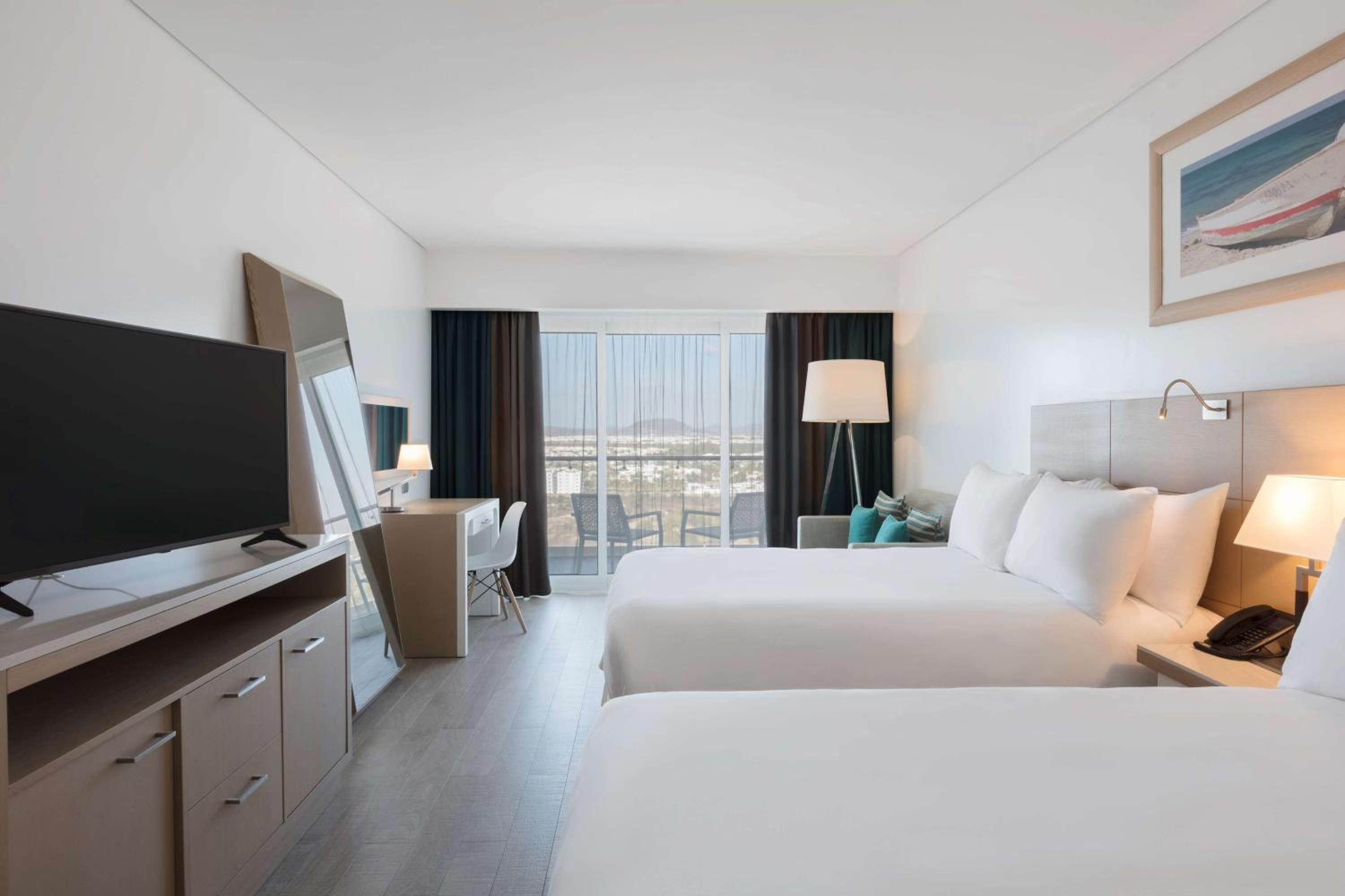 Junior Suite with City View