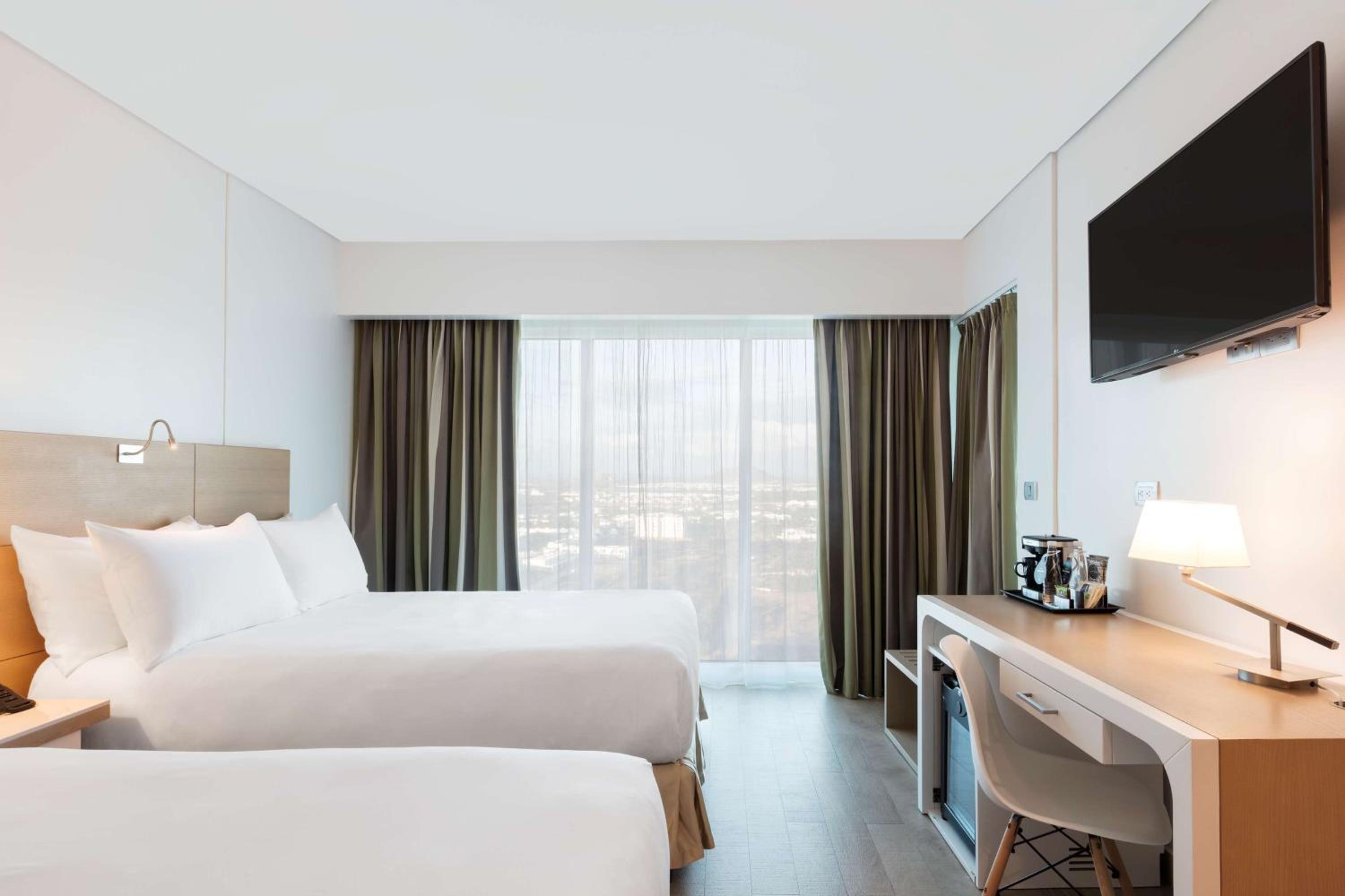 Junior Suite, 2 Double Beds, City View