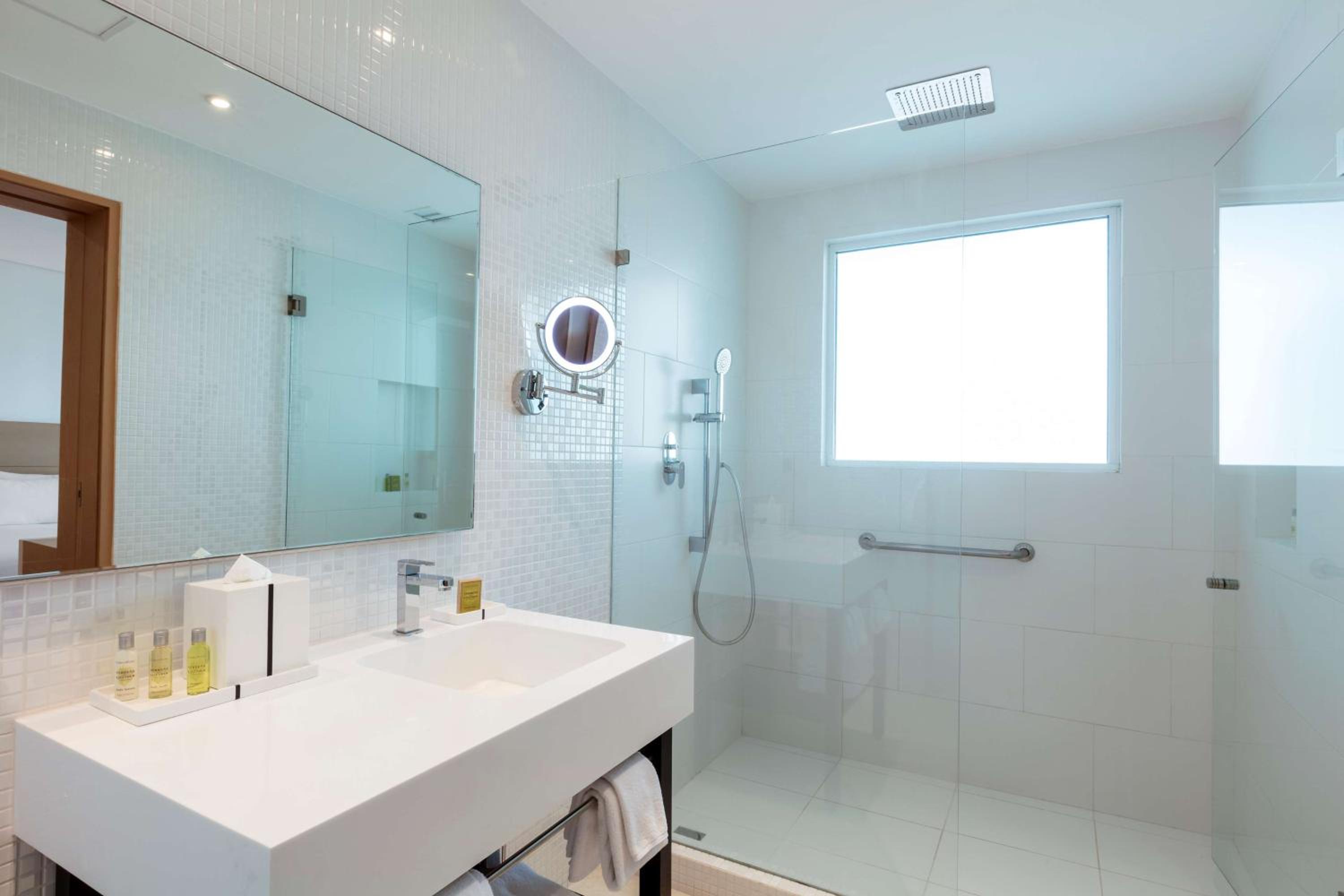 Junior Suite, 2 Double Beds, City View