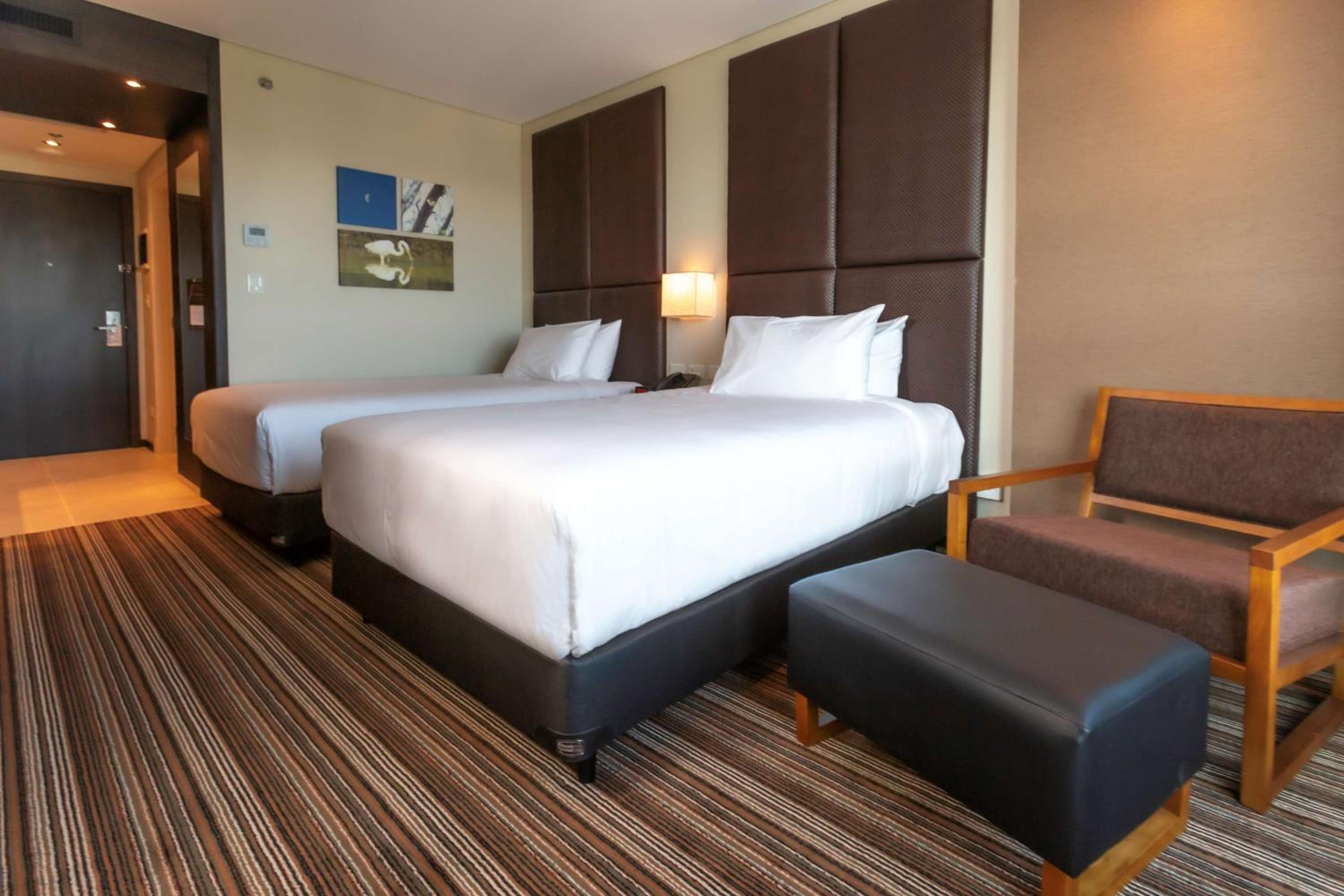 Twin Room with City View photo 1