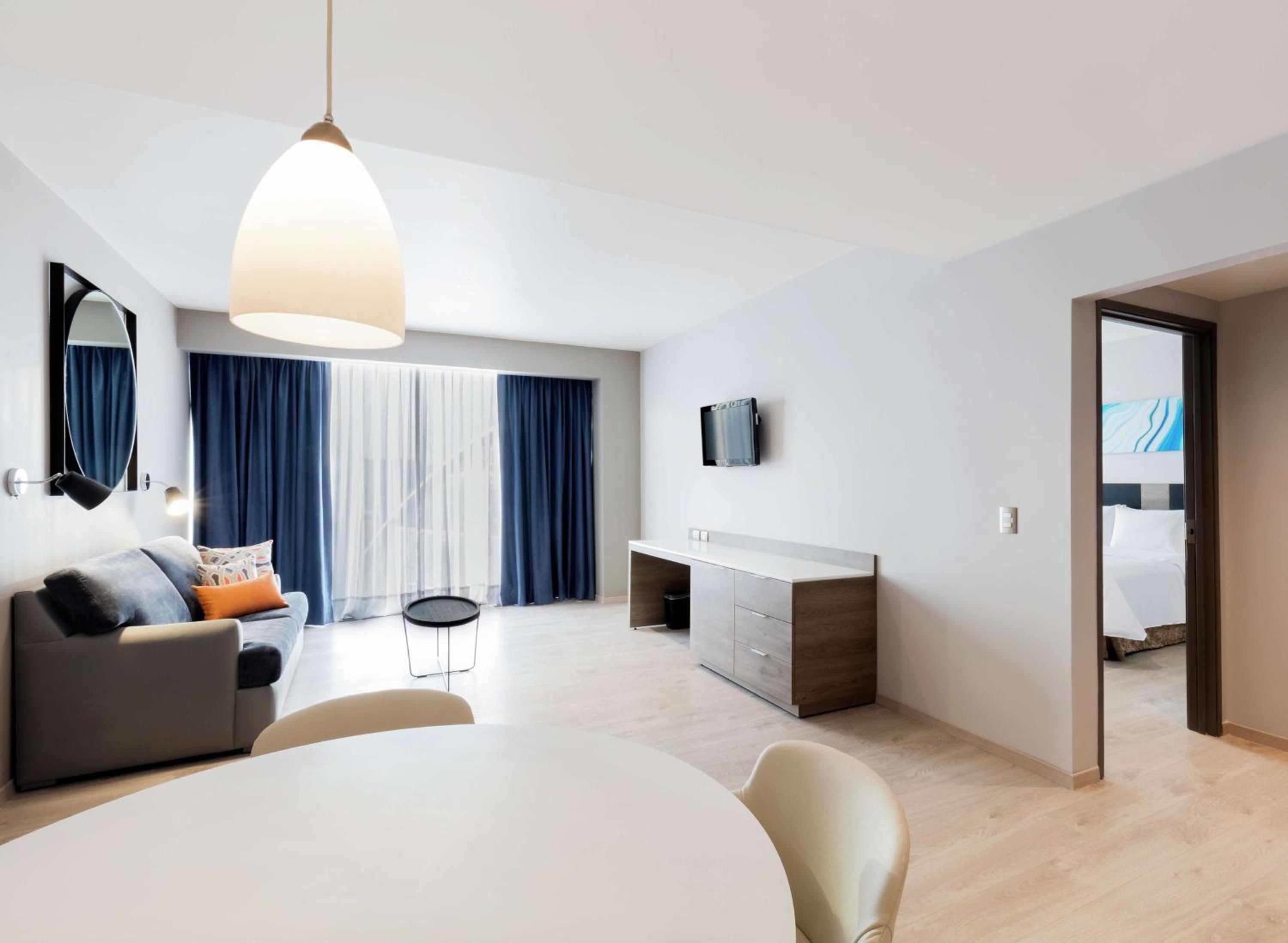 One-Bedroom King Suite