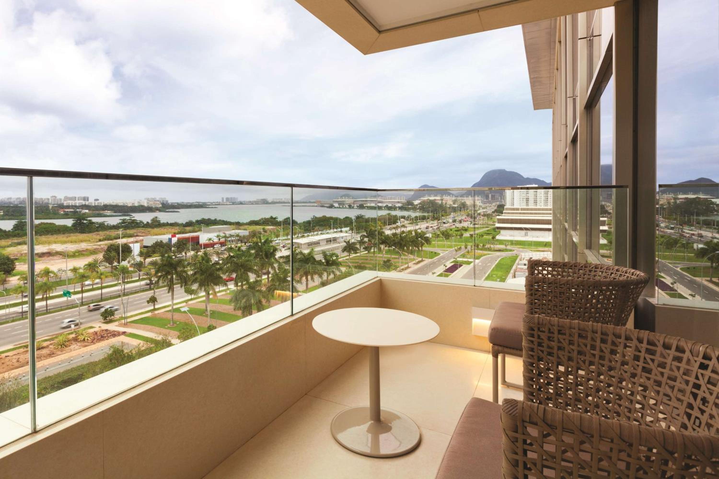 One-Bedroom King Suite with Balcony