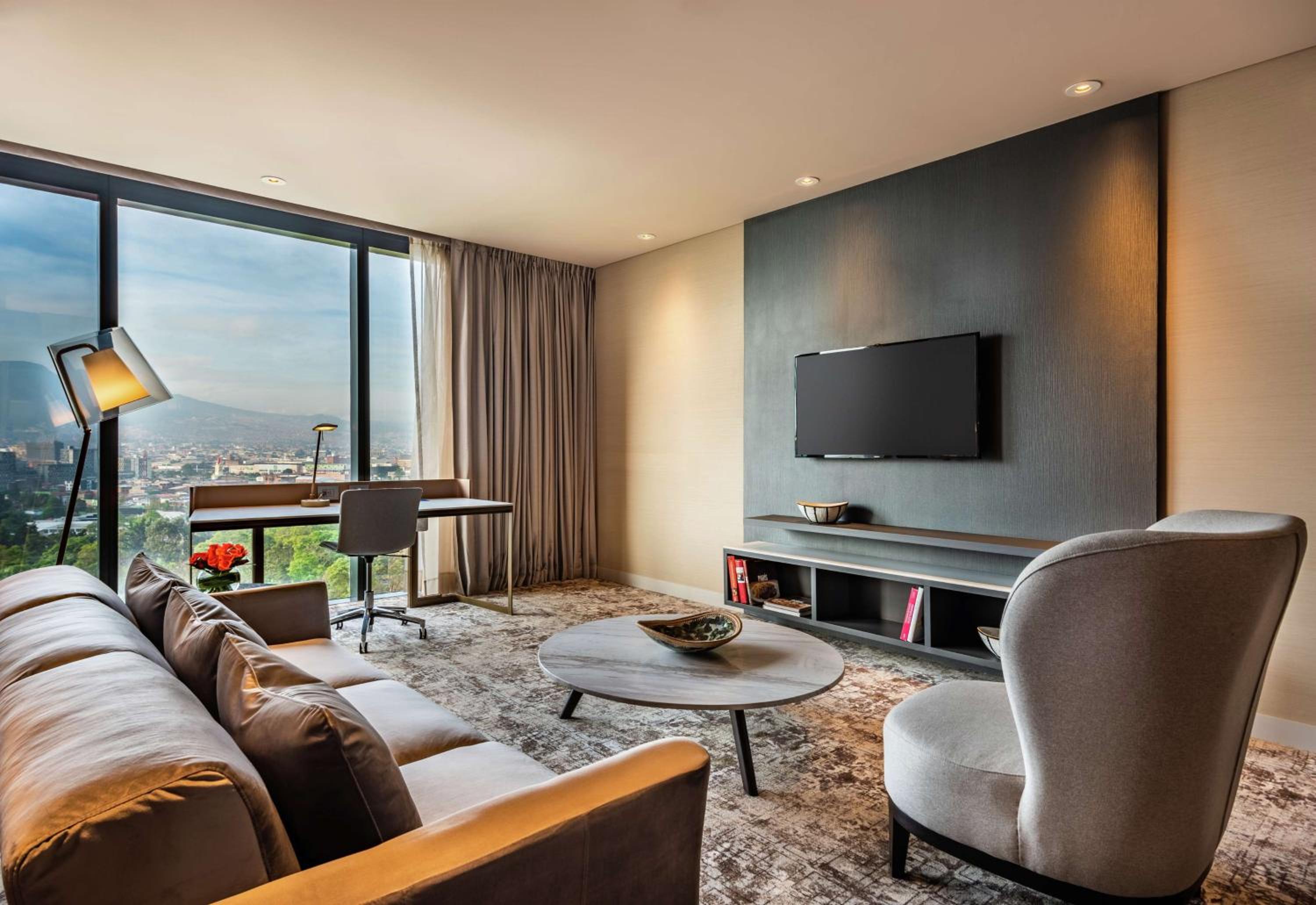 Signature King Suite photo 1