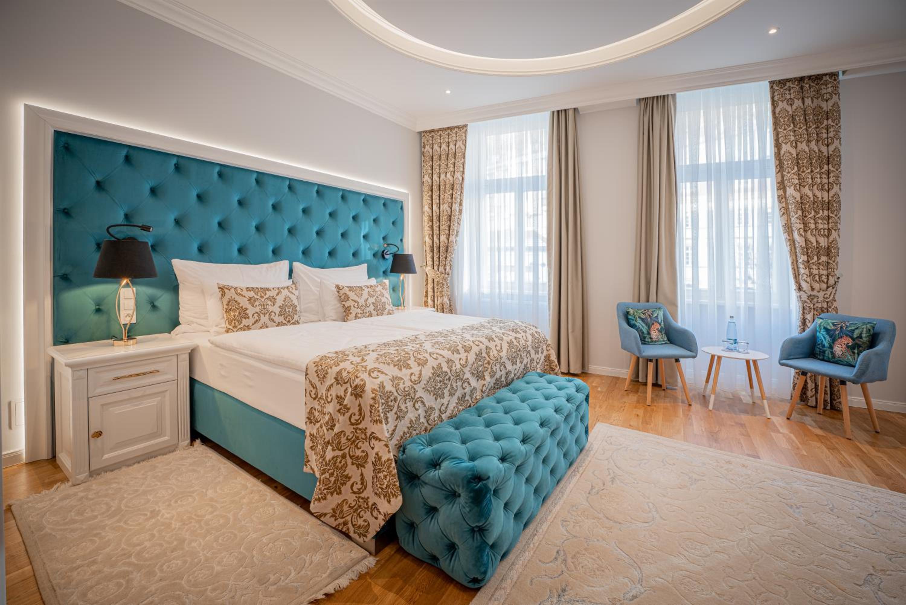 Deluxe Double or Twin Room with River View photo 2