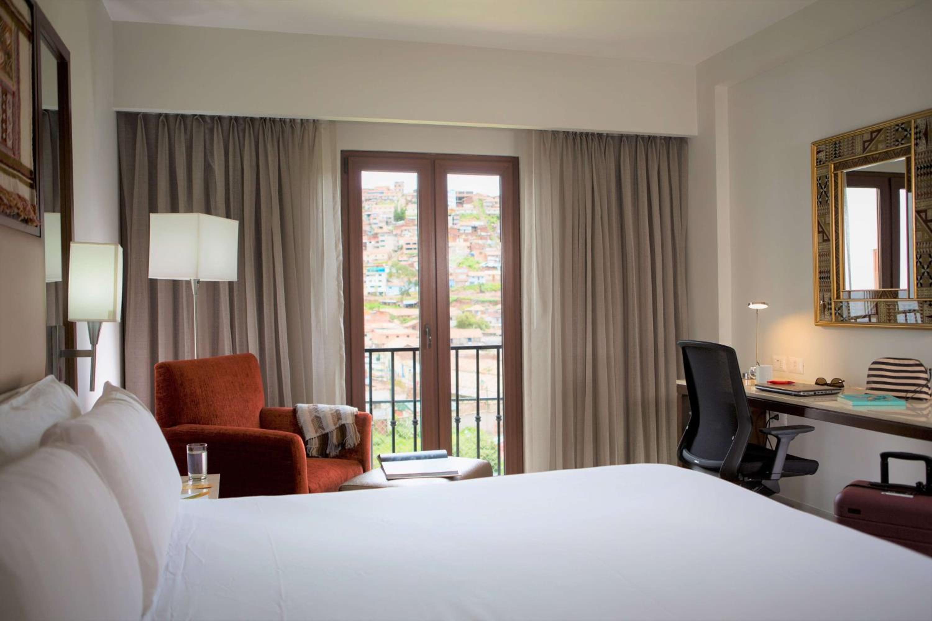 One-Bedroom King Suite