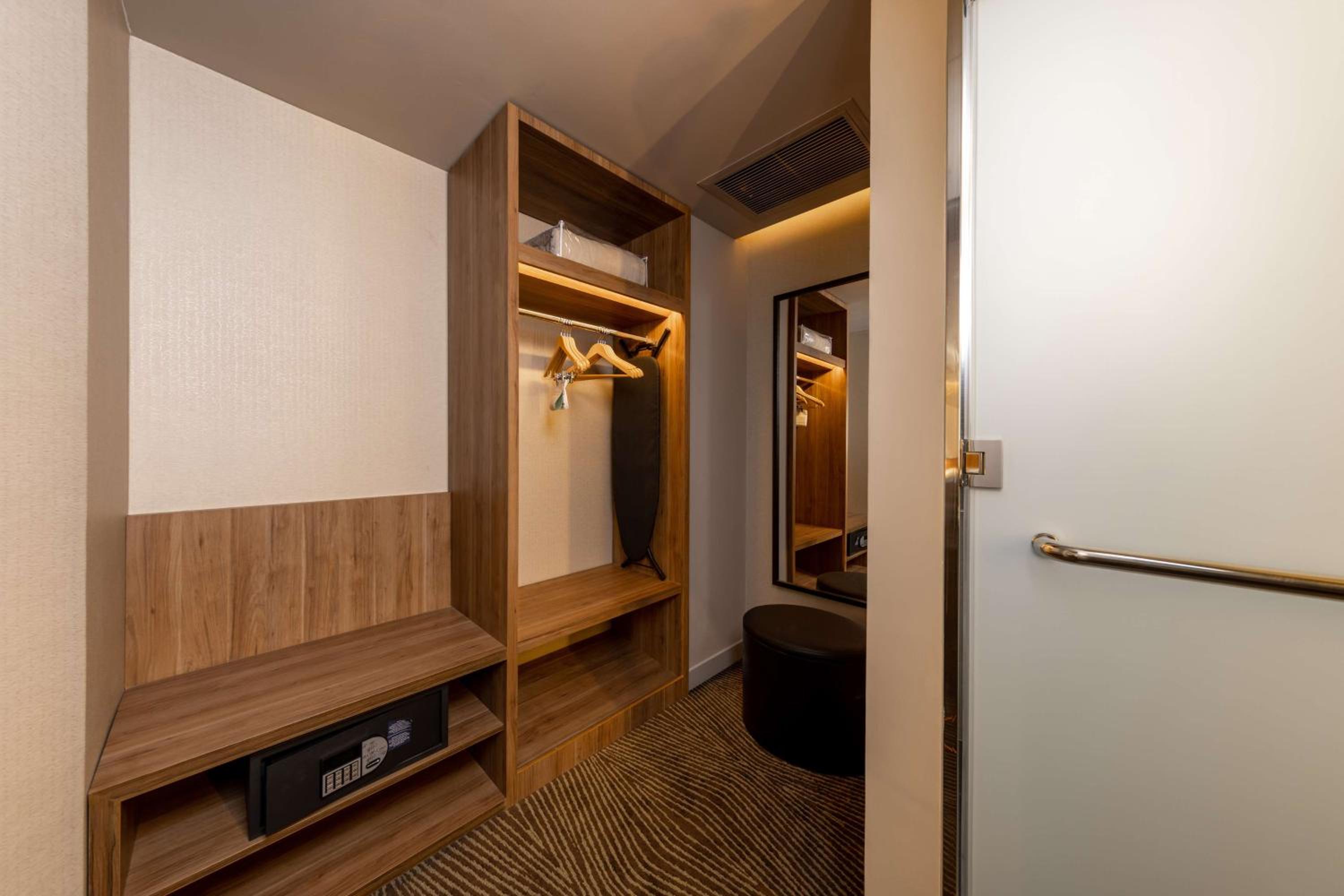 Queen Room - Photo 3