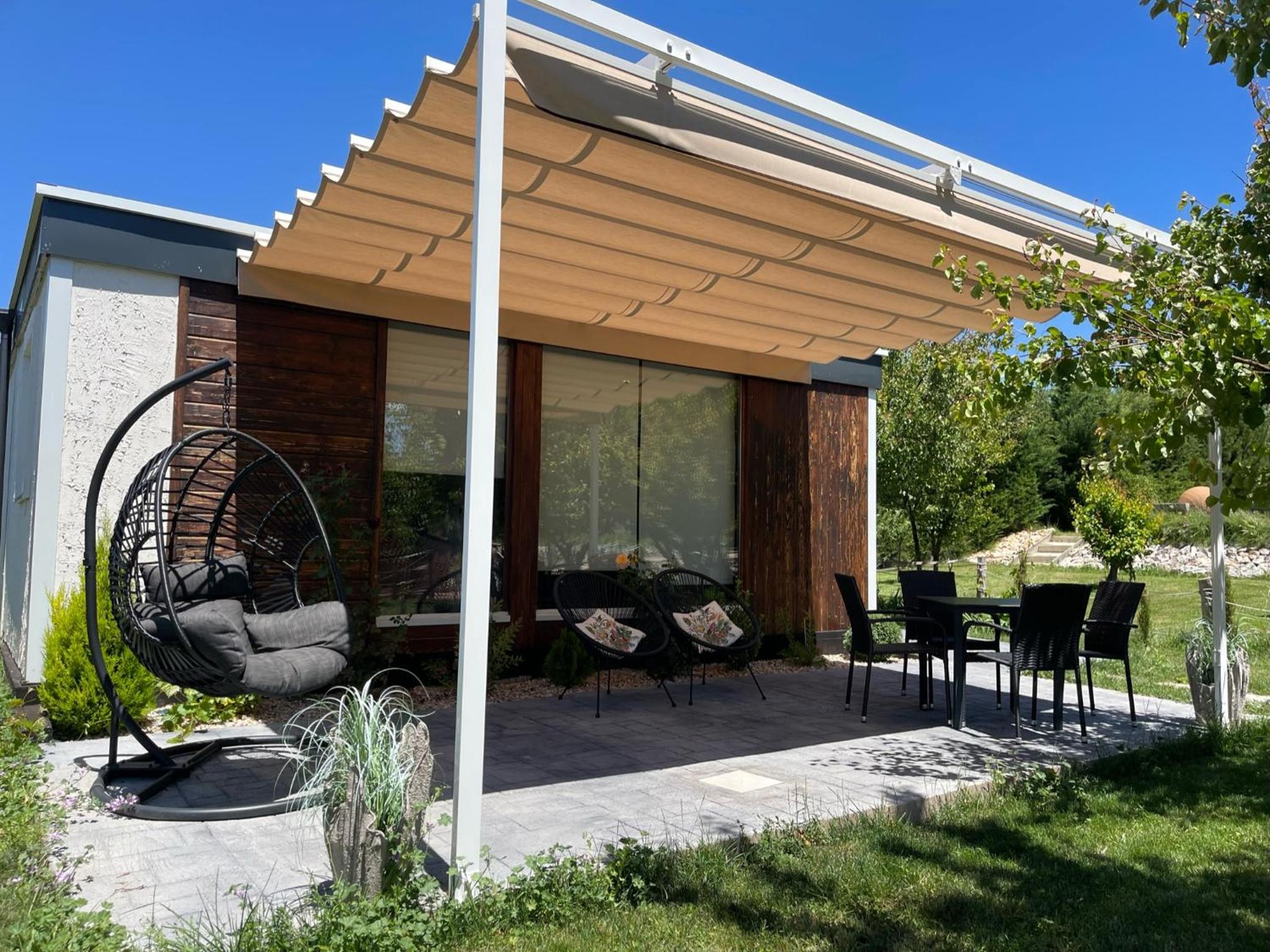 Deluxe Bungalow with Garden View photo 2