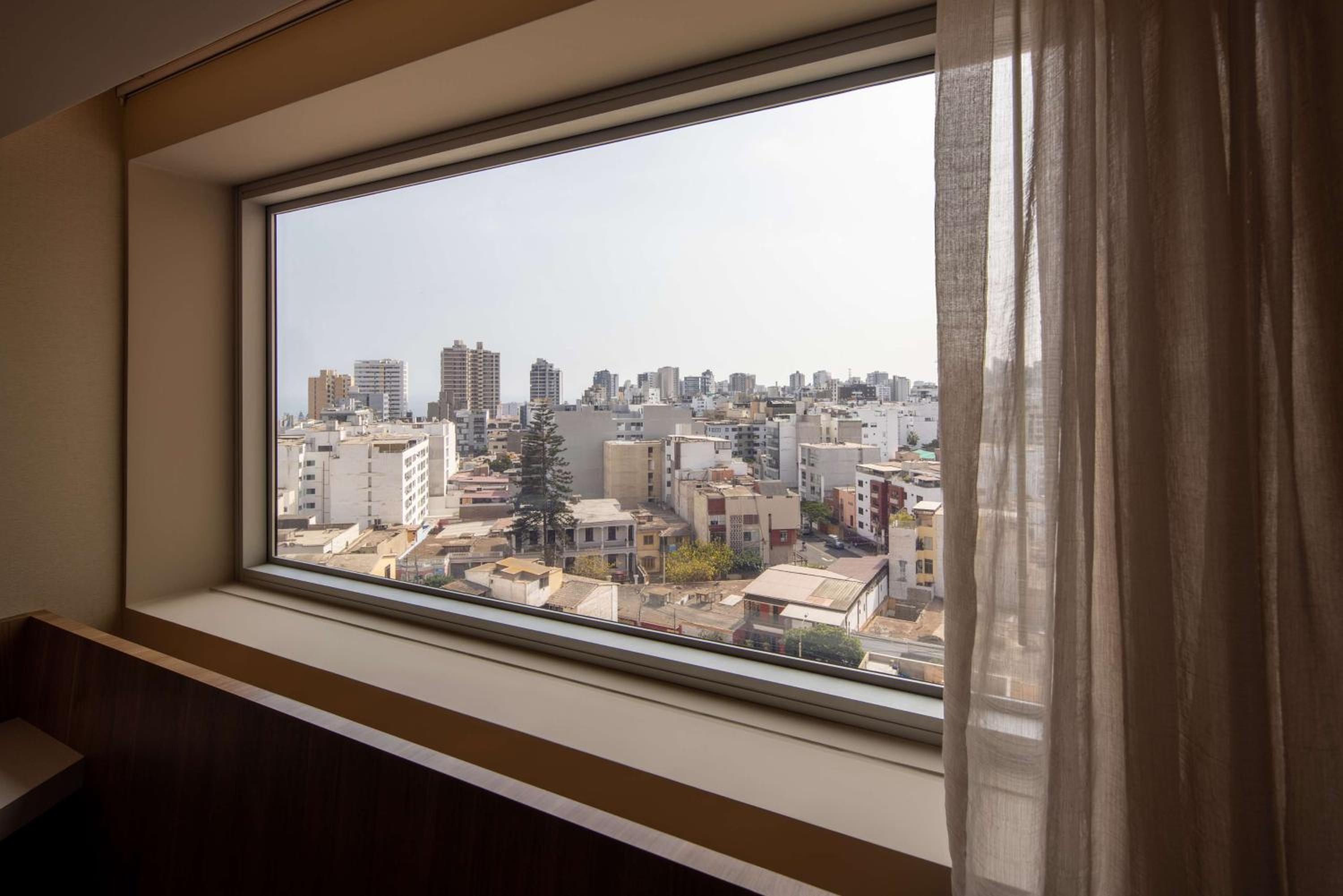 Double Room with City View - Photo 5