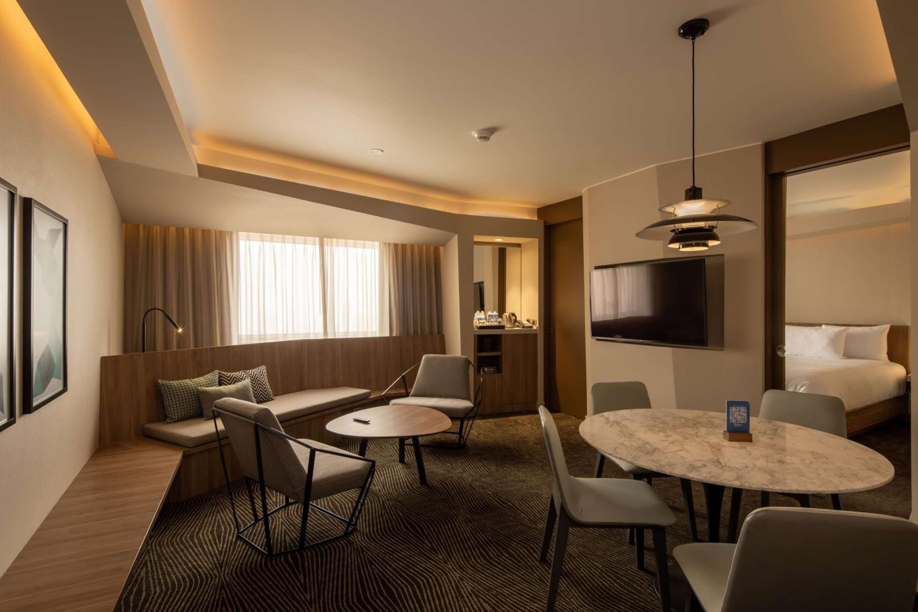 One-Bedroom Suite with Sleeper Sofa - Photo 3