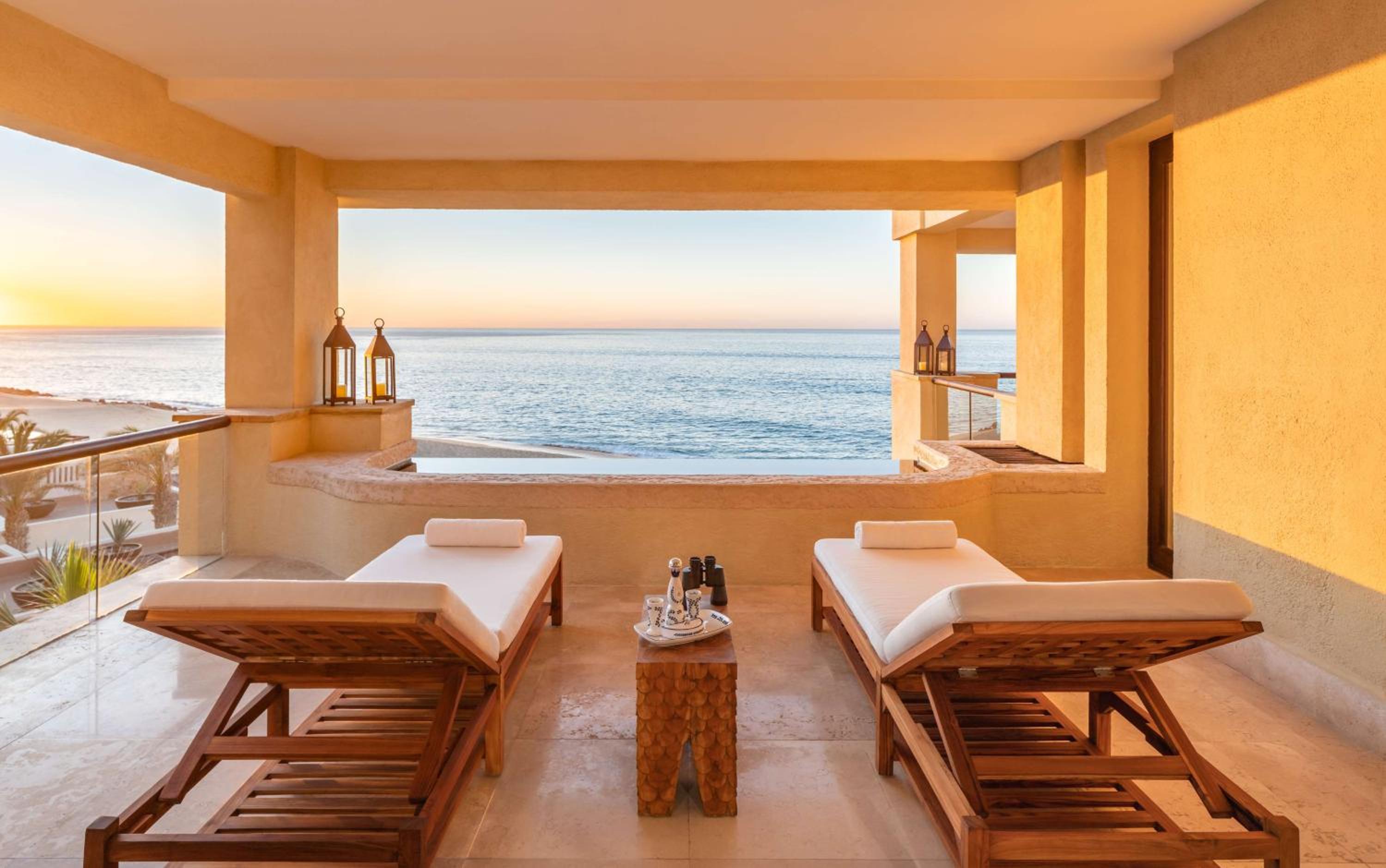 One-Bedroom Suite with Plunge Pool and Ocean View - Photo 5