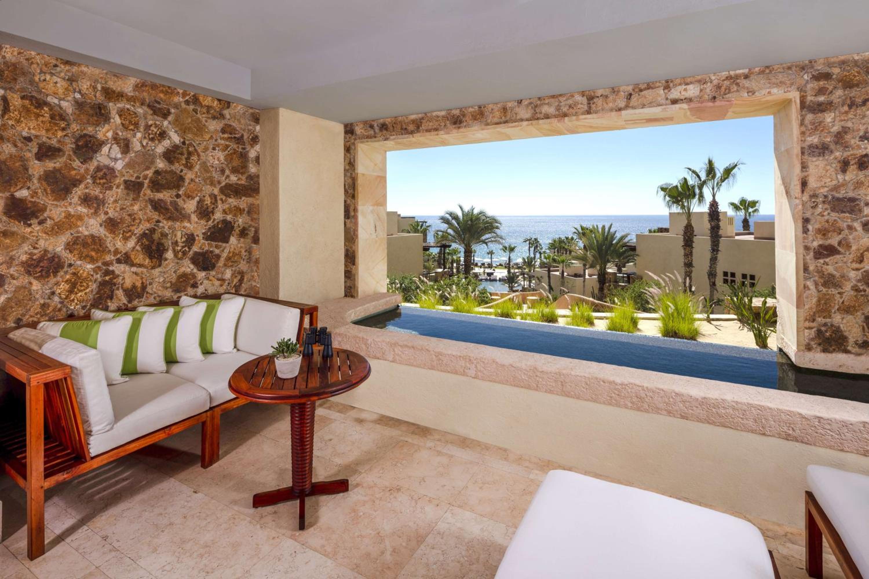King Room with Plunge Pool and View - Photo 3