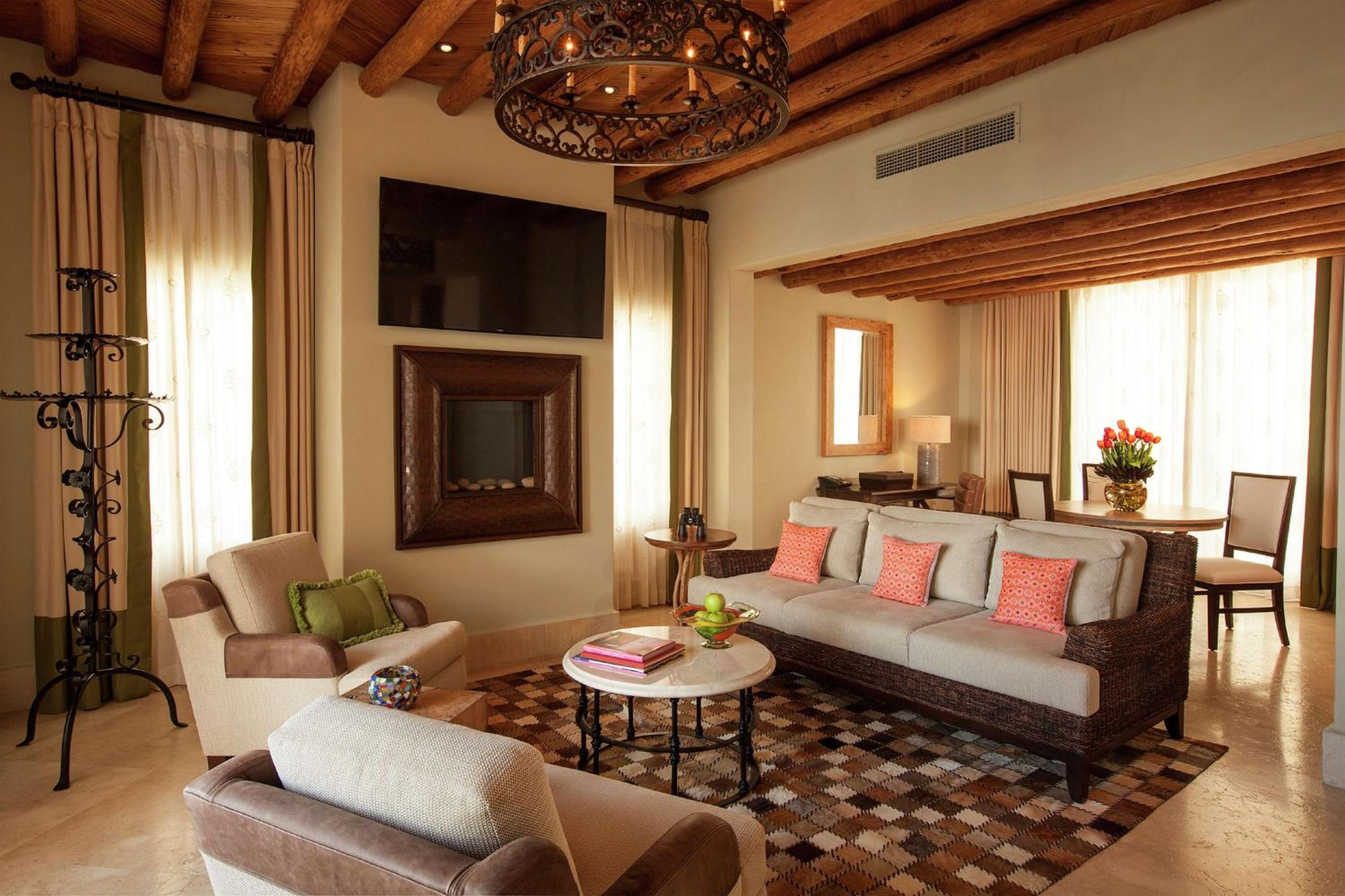 One-Bedroom Estrella Suite with Plunge Pool - Photo 2