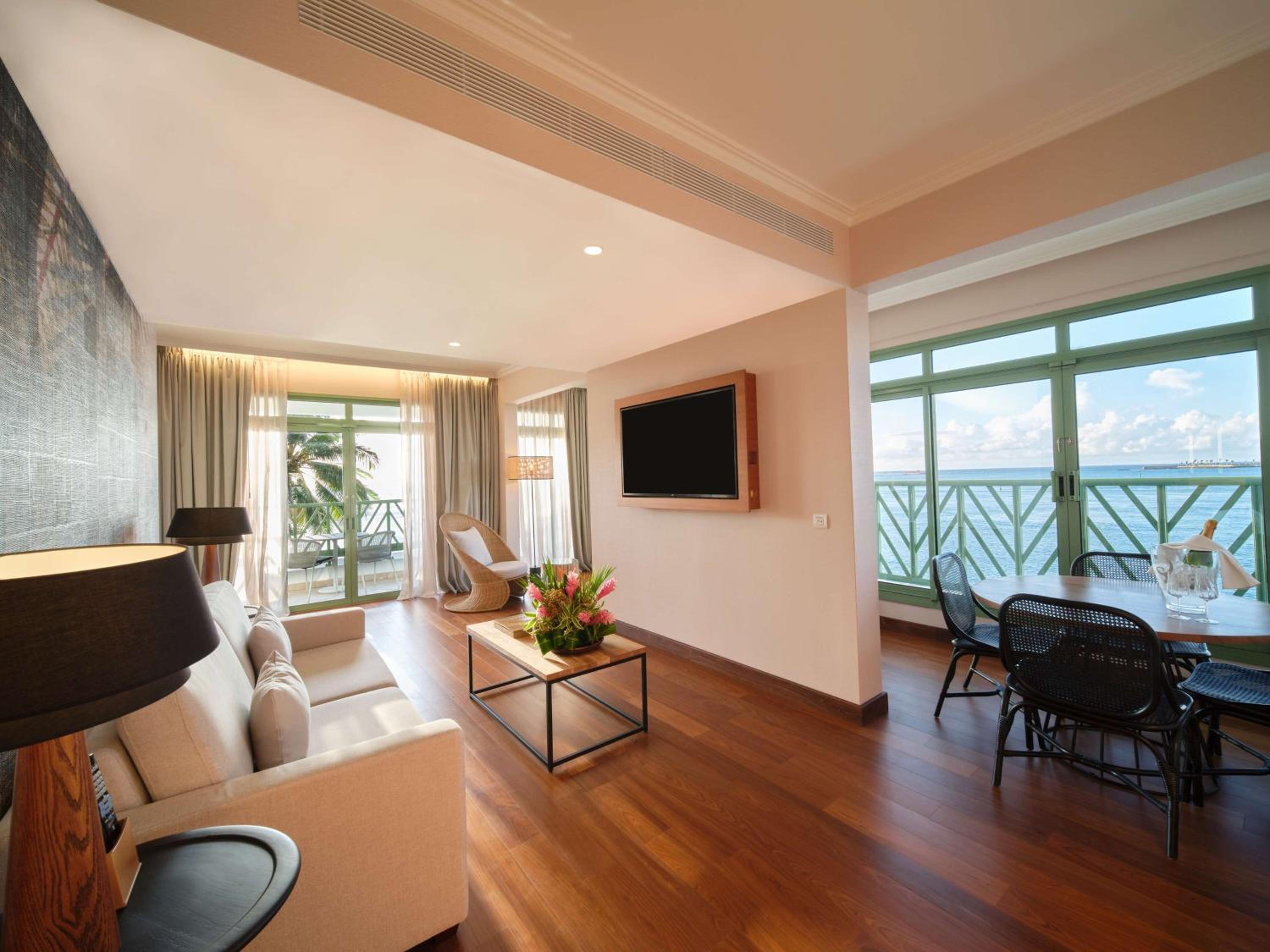 King Suite with Ocean View - Photo 4