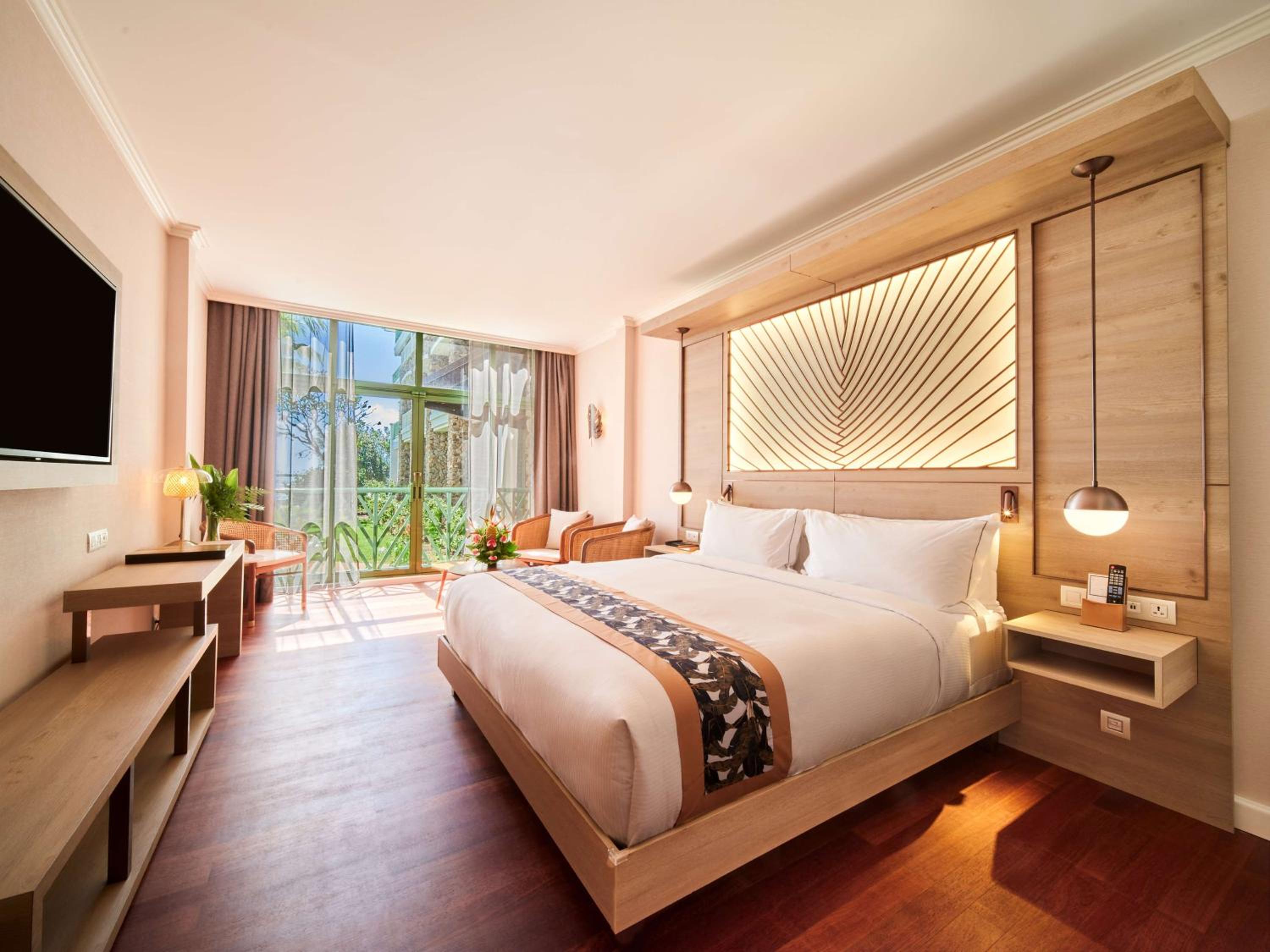 Standard King Room - Photo 2