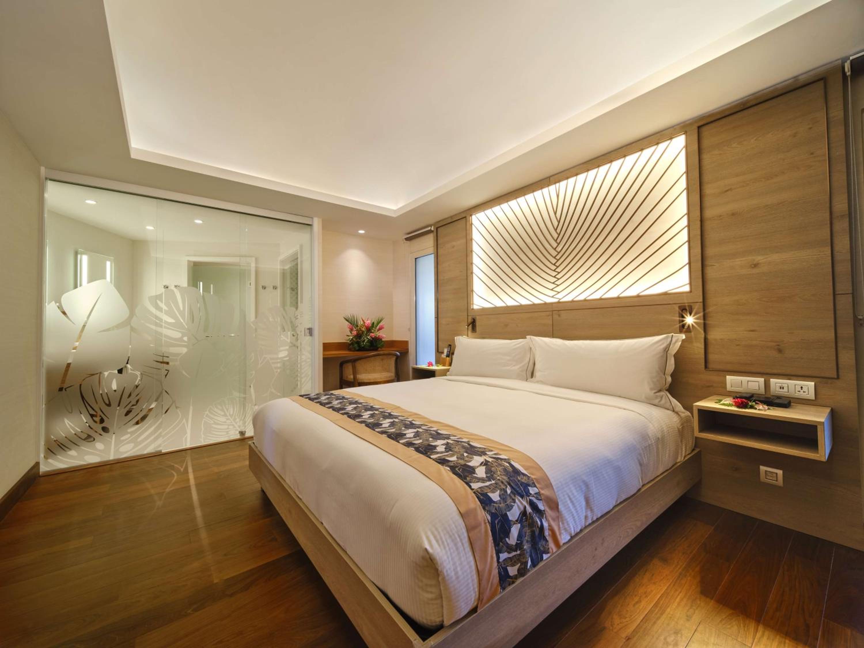 Two-Bedroom King Suite with Ocean View - Photo 6