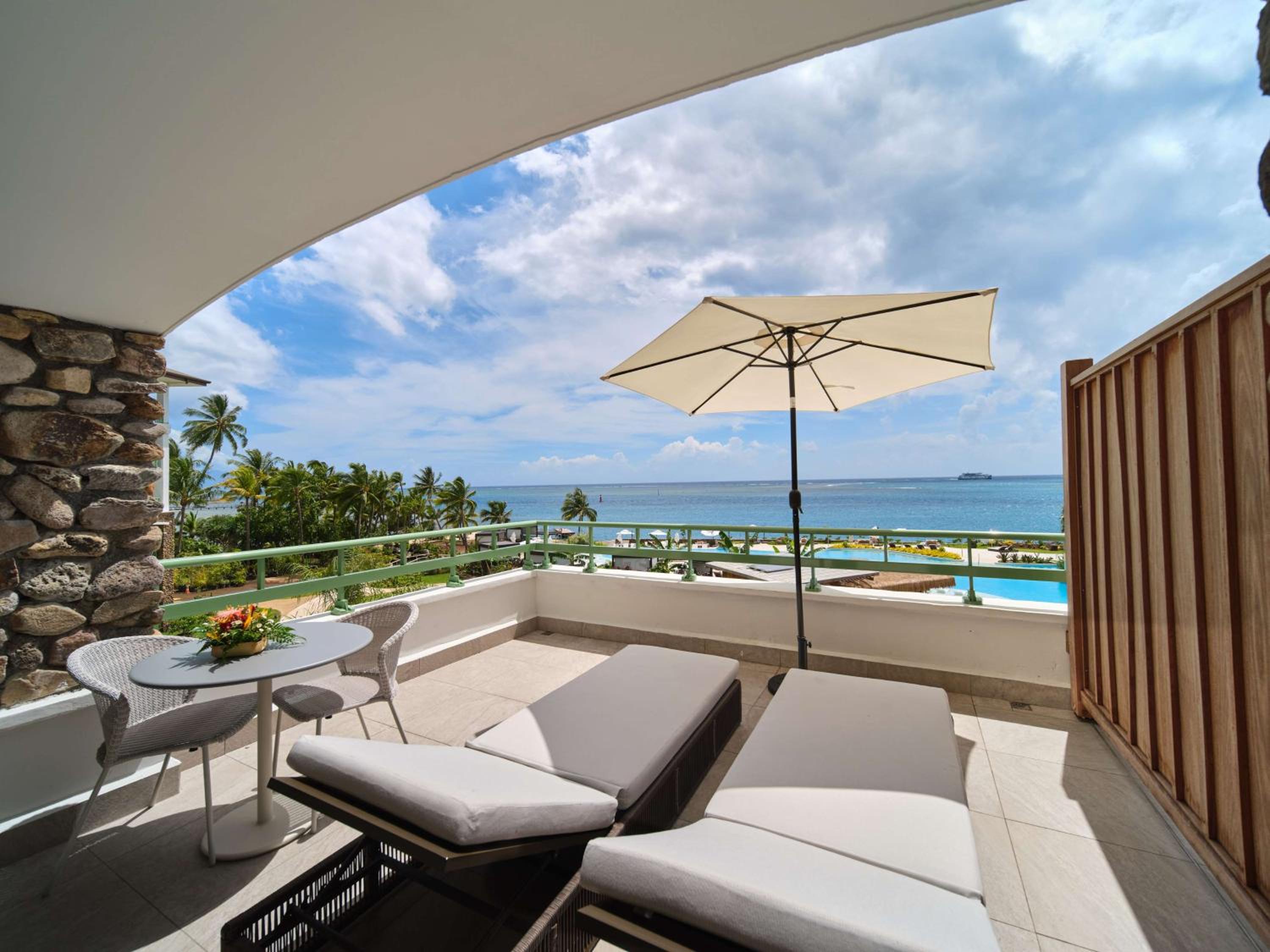 King Room with Grand Balcony - Photo 1