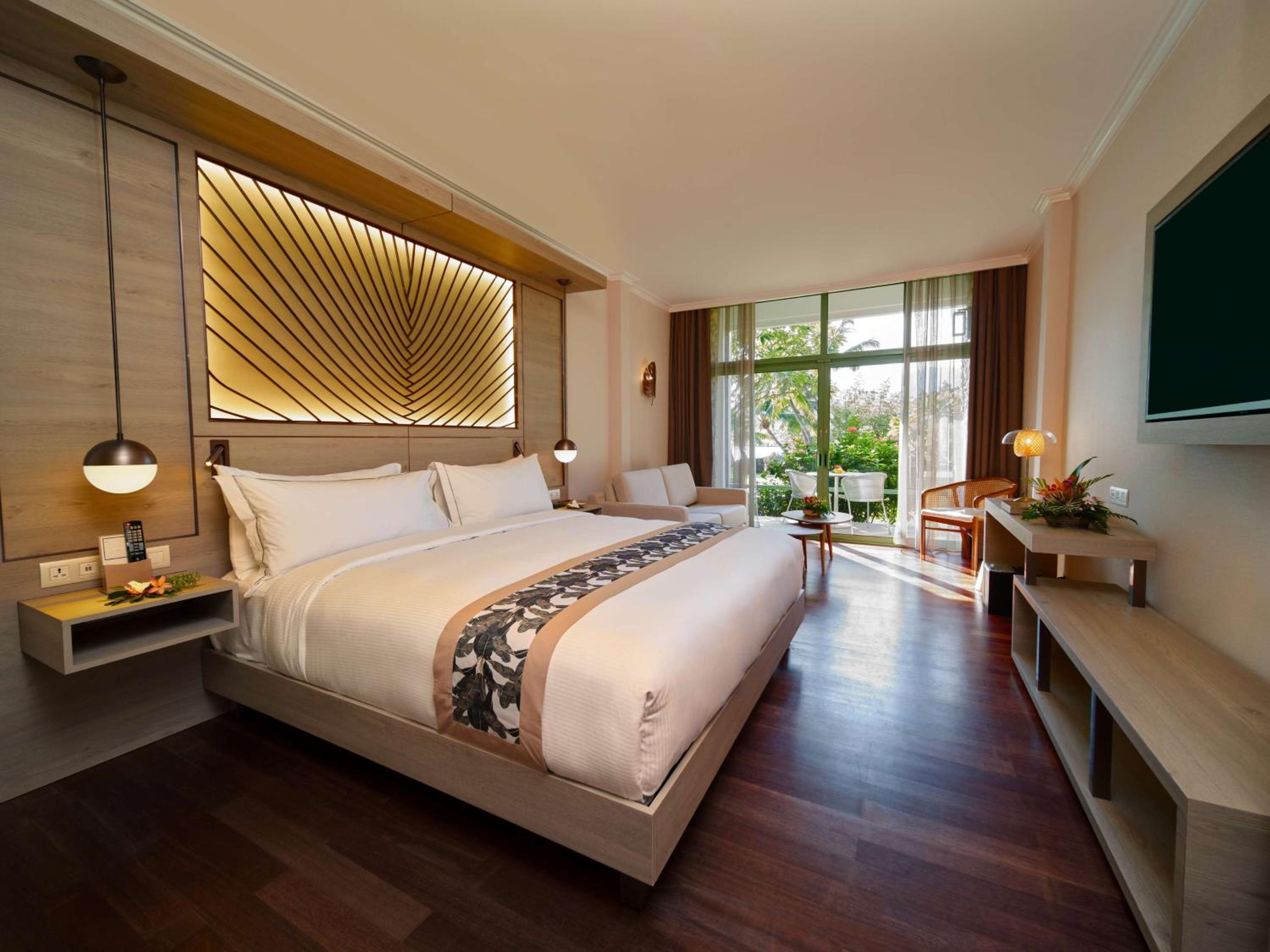King Room with Garden View - Photo 2