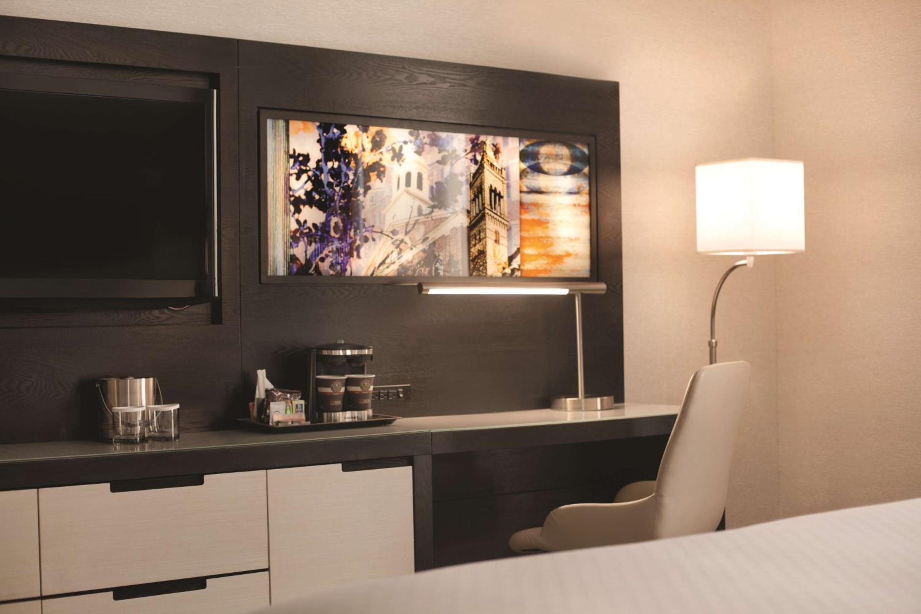 Double Room with Two Double Beds - Photo 2