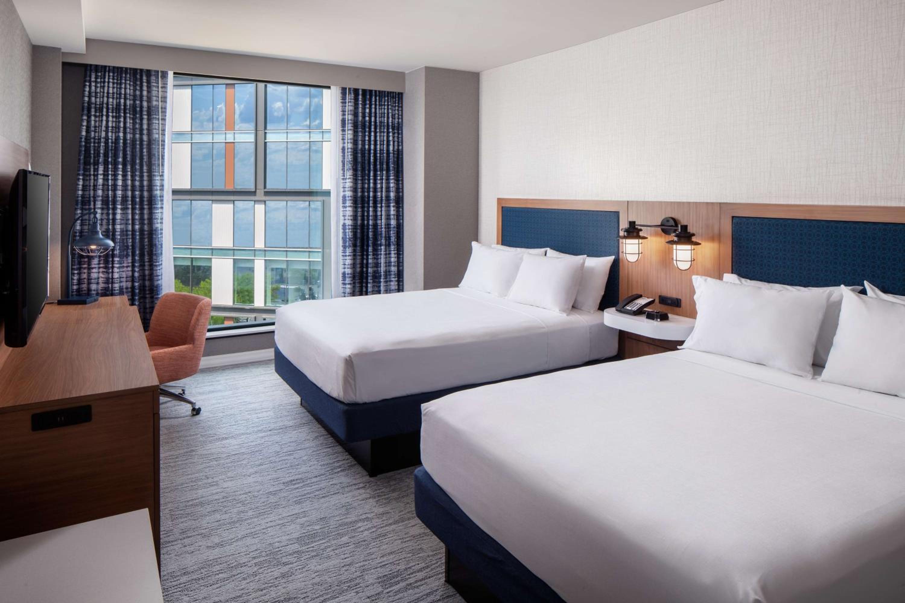 Queen Room with Two Queen Beds and Accessible Tub - Mobility Access