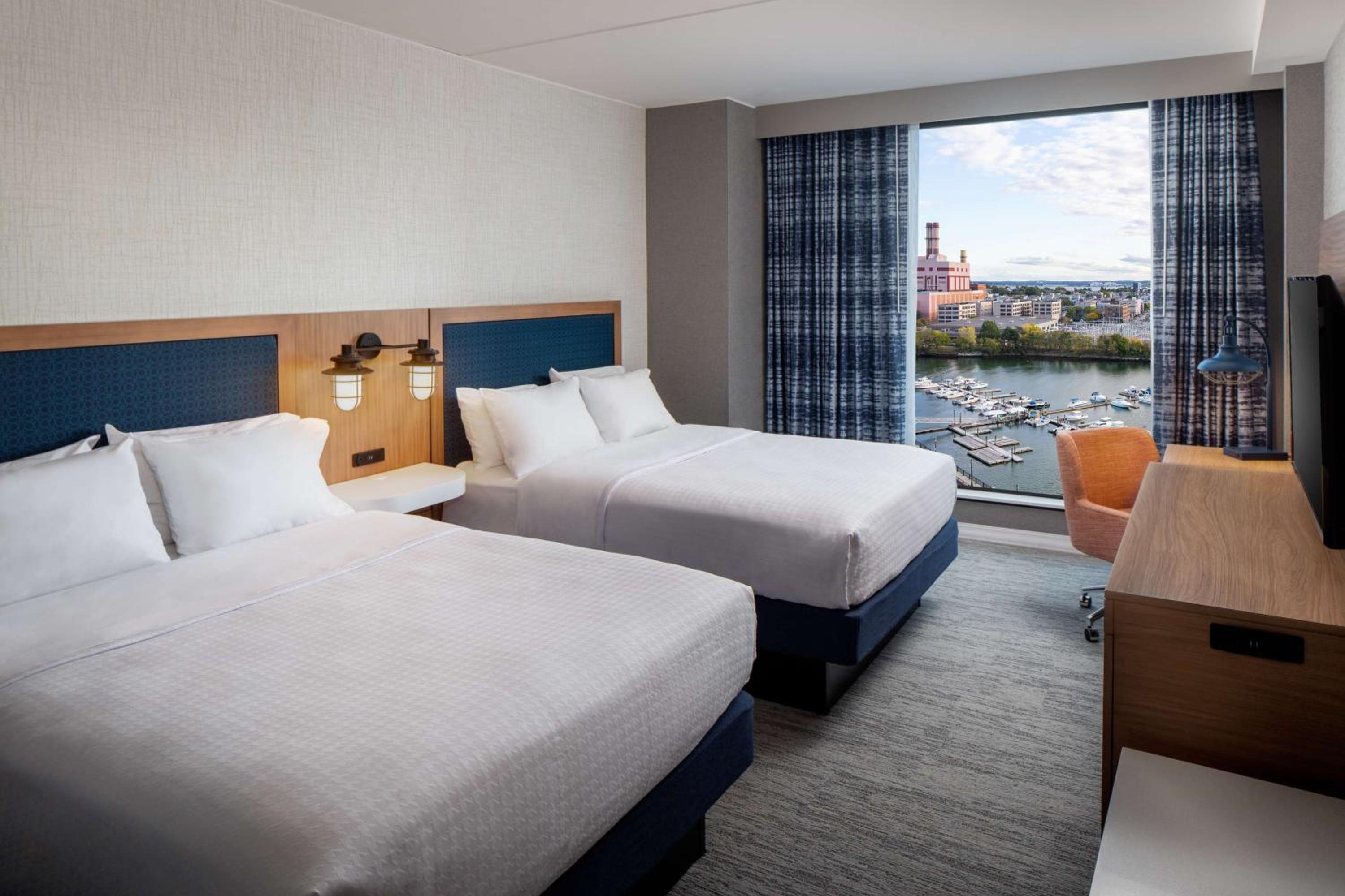 Queen Room with Two Queen Beds with Water View and Bath Tub - Mobility Accessible