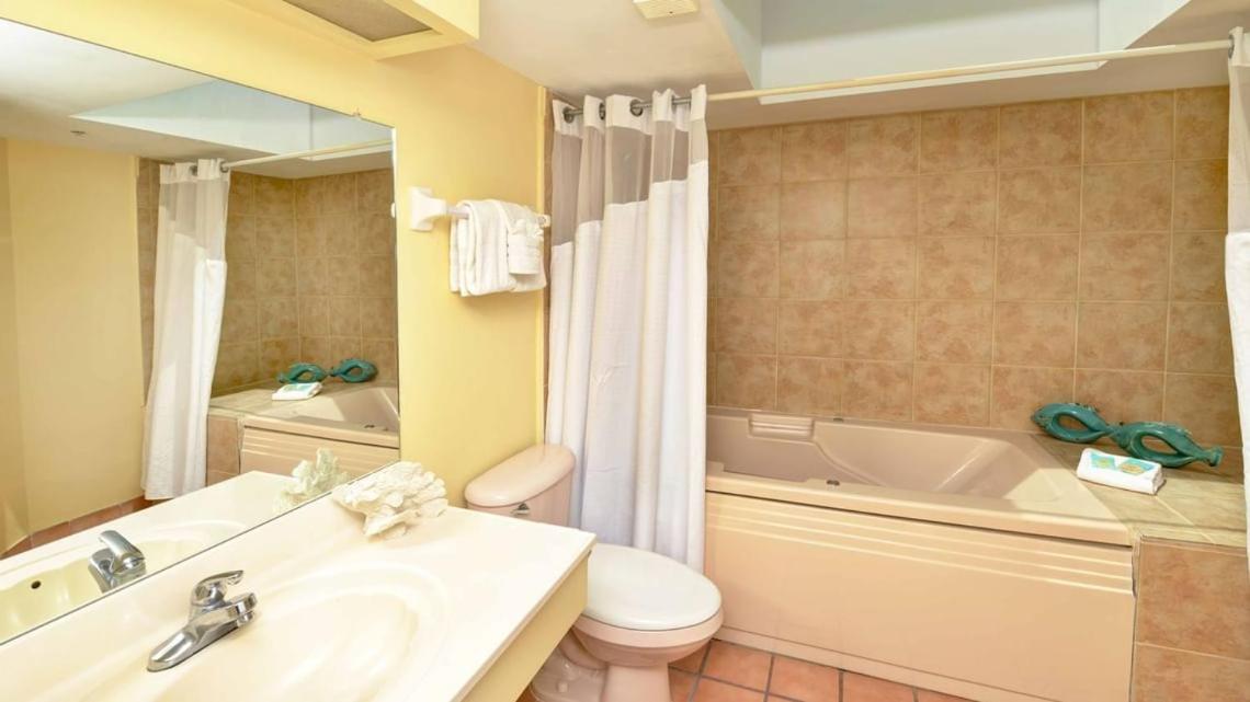 Deluxe Junior Suite - Photo 7
