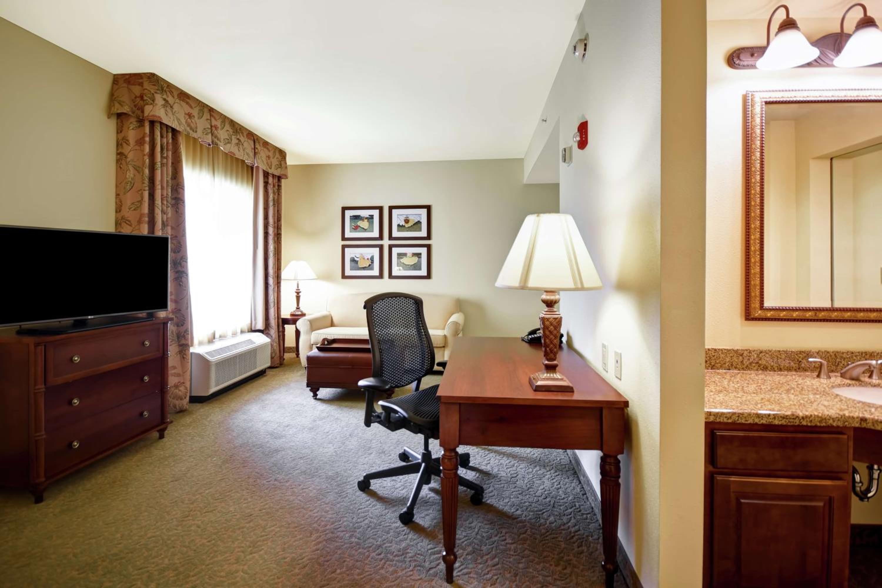 King Studio Suite - Non-Smoking - Photo 1